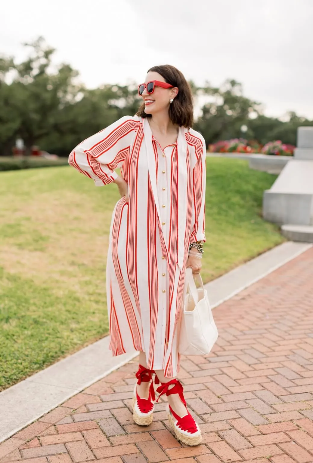 Sporty Tee Breathable Lining Buru x Val Bow Housecoat - Red & White Stripe