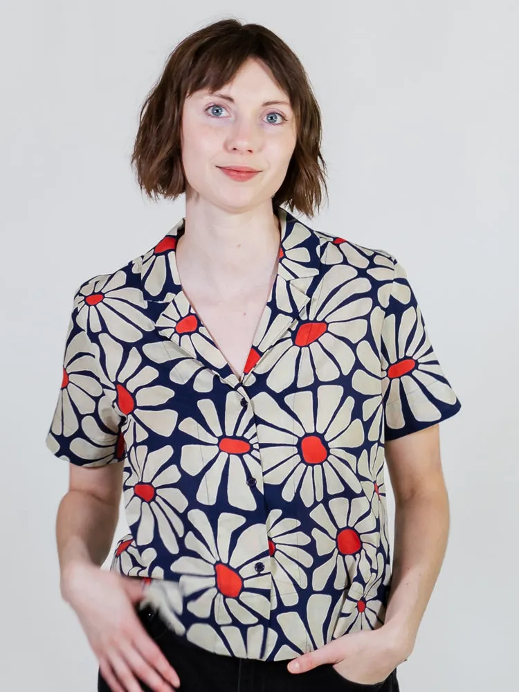 Camp Shirt - Navy Floral MultiPocket Configuration ContrastTipping