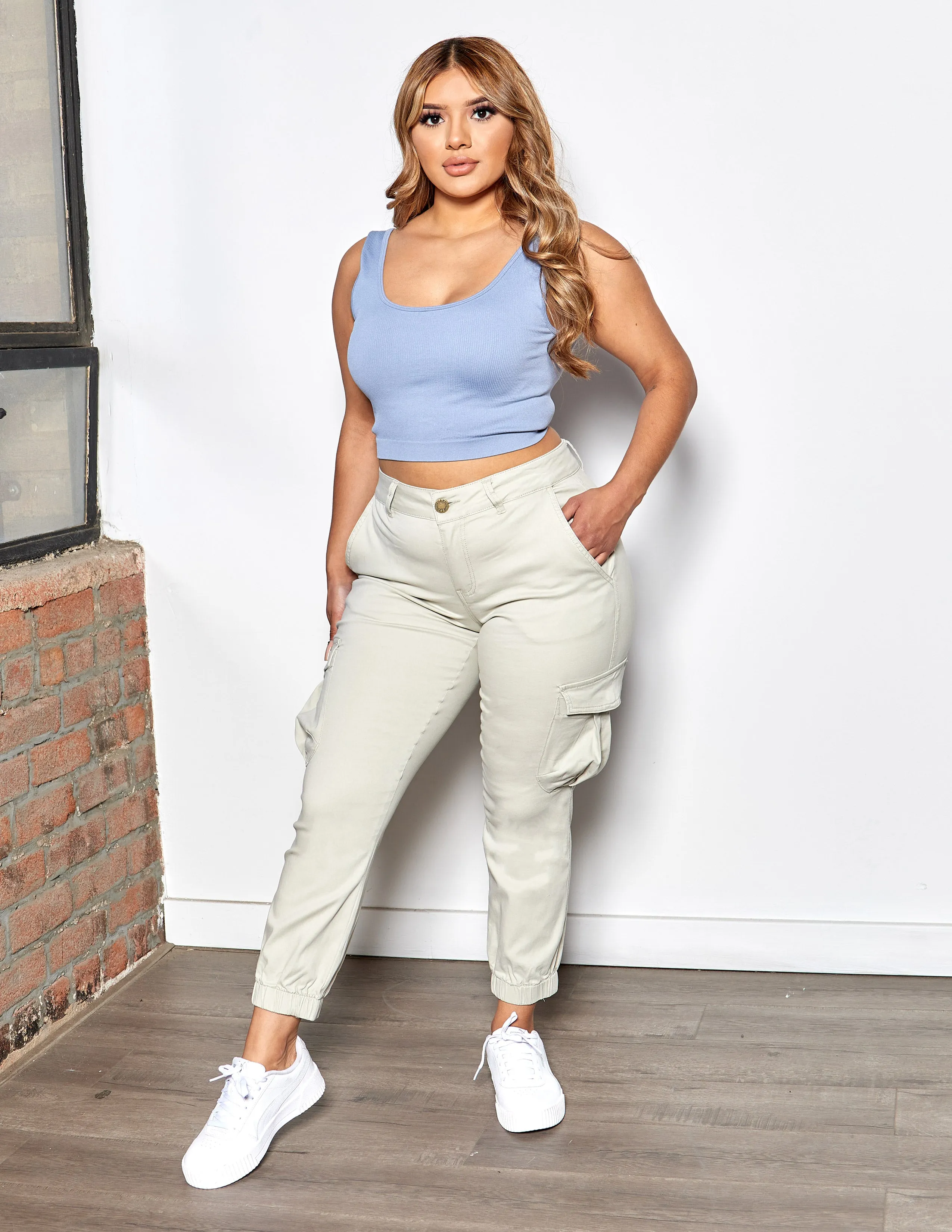 Mid Rise Crop Cargo Army Jogger Functional Fit Classic Comfort