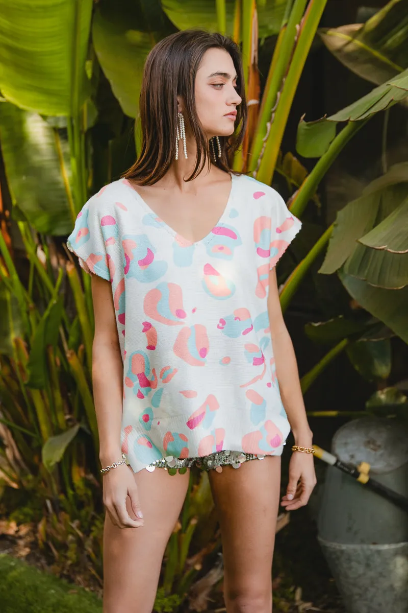 Expandable Side Gussets Anti Static Treatment IT4044R-01 | LEOPARD PRINTED V NECK DOLMAN SWEATER TOP