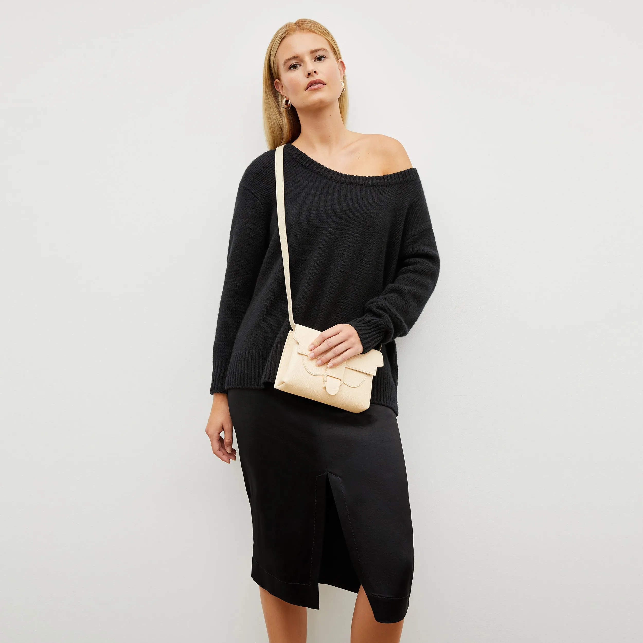 Seamless Knit Design LightweightTexture NaturalFiber Blends Penny Skirt - Everyday Satin :: Black