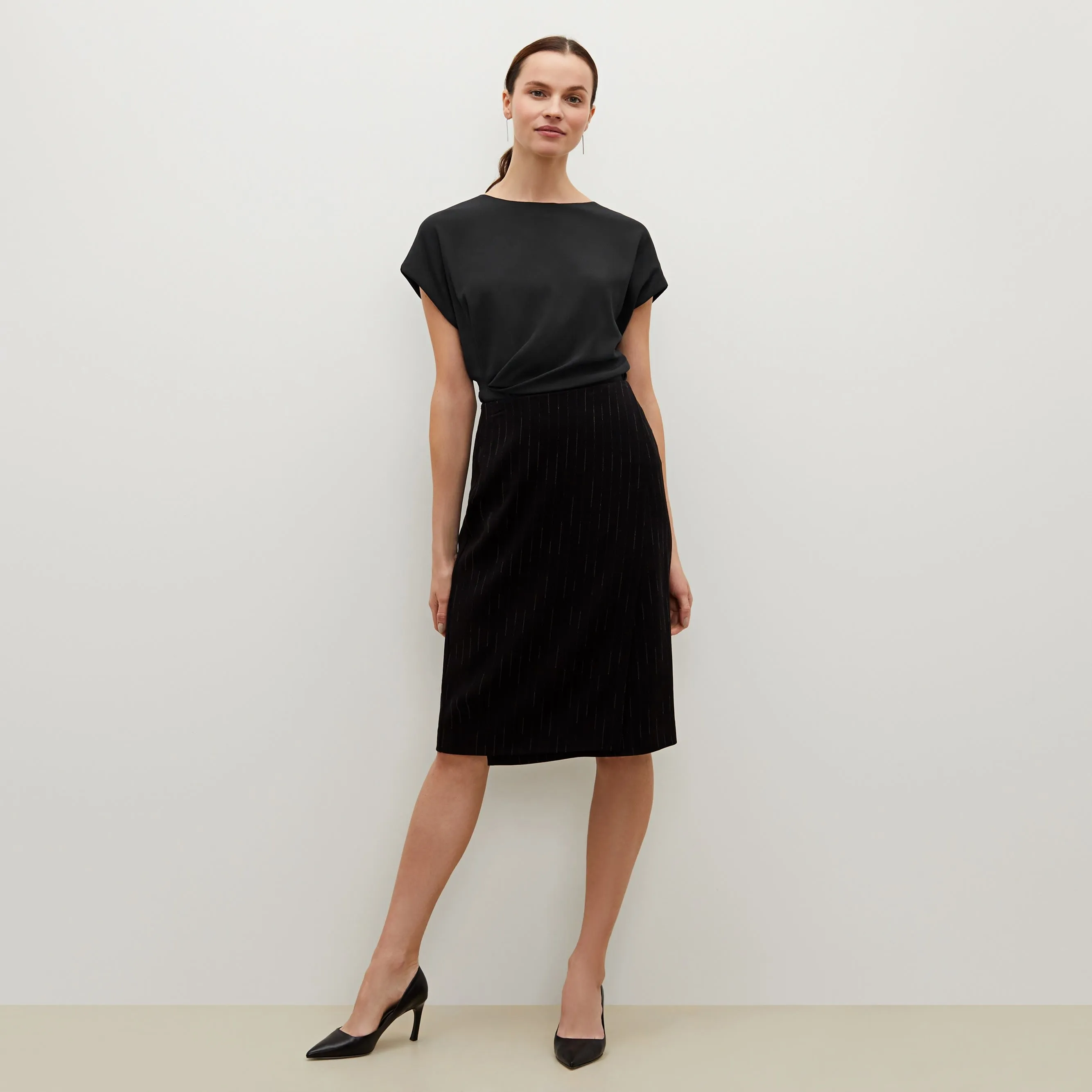 Nejvi Top - Eco Soft Wave :: Black Non Slip Shoulder Seams