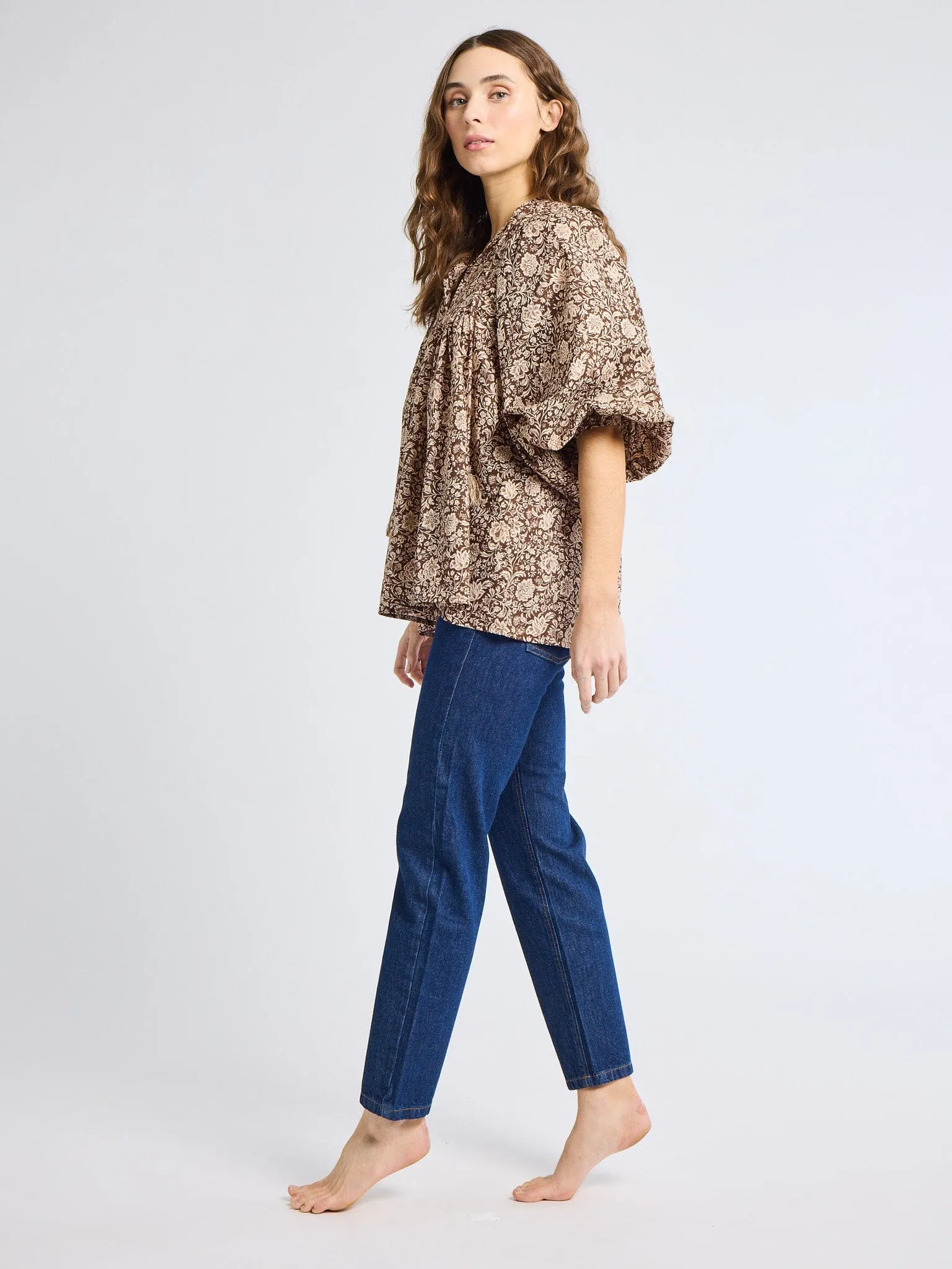 Charlie Top in Cocoa Floral FasteningHood Airflow Vents