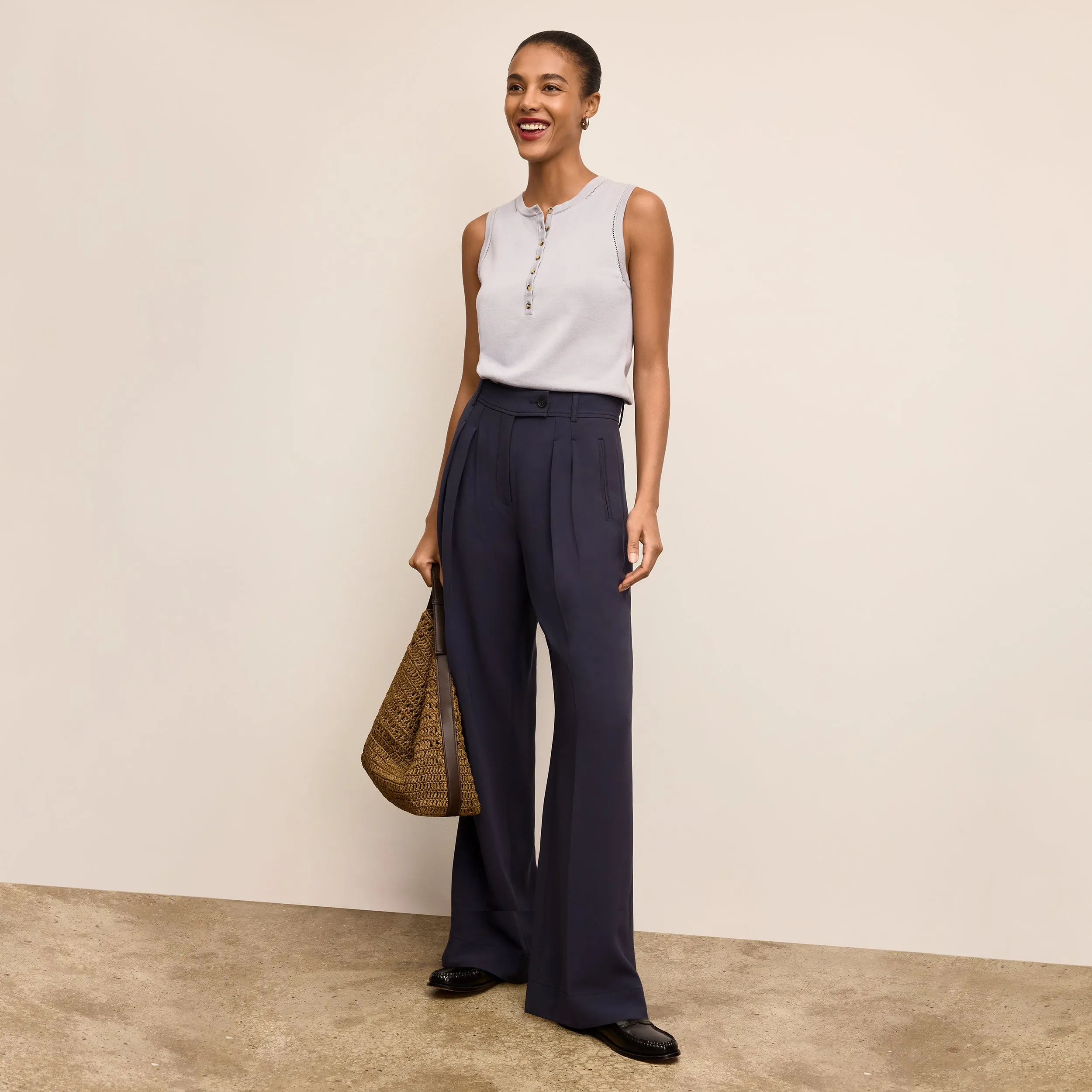 Bia Pleated Trouser - Everyday Crepe with Topstitch :: Oxford SunProtective