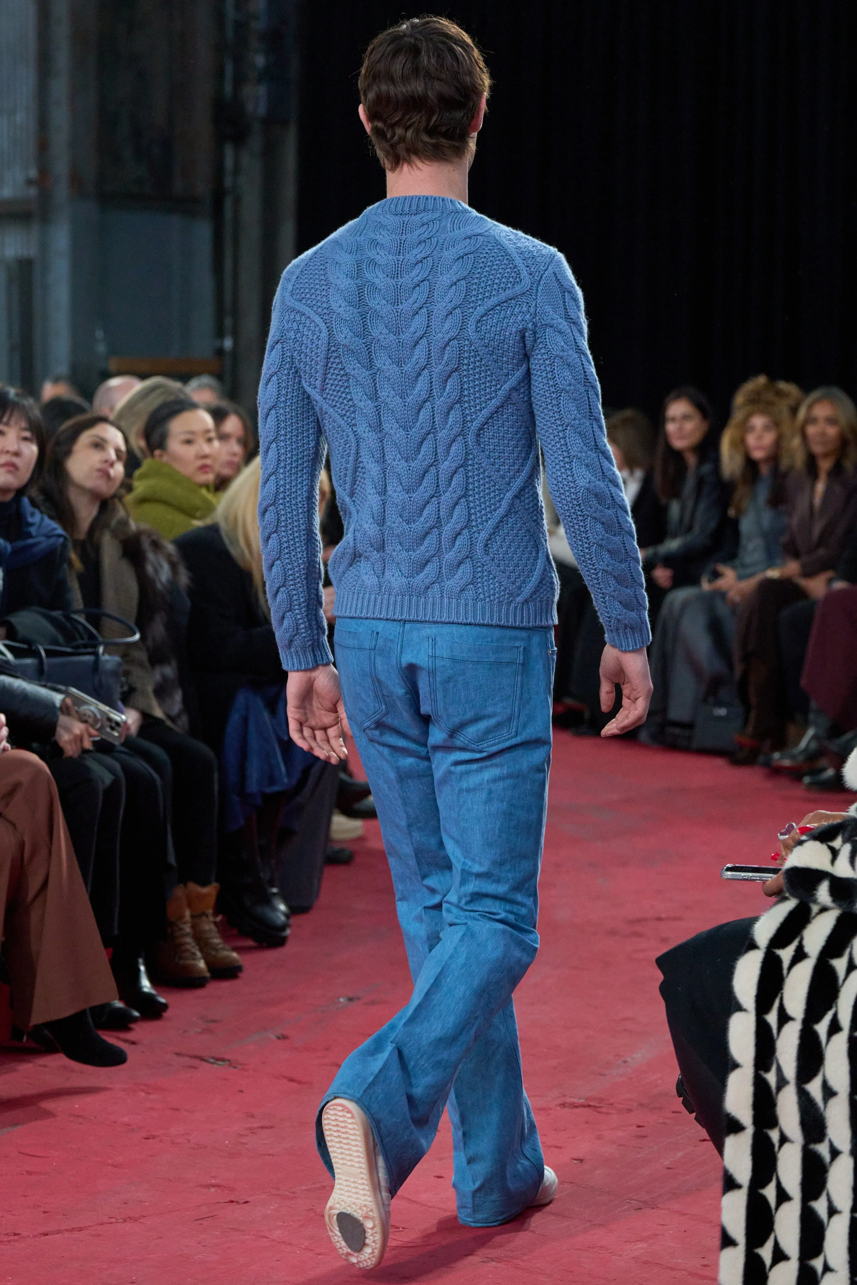 Midweight Feel Geoffrey Knit Sweater in Light Blue Denim Cashmere