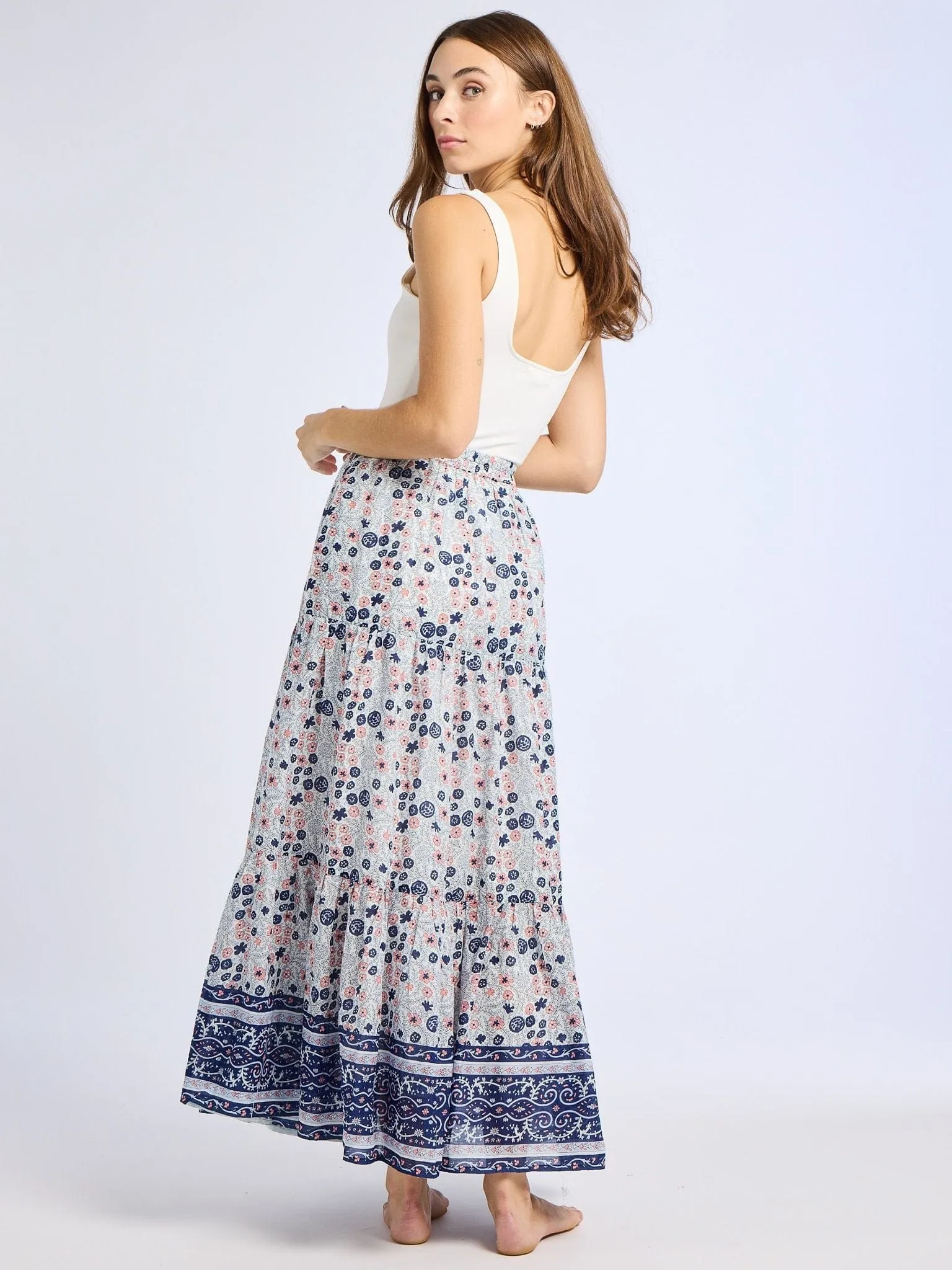 Paola Skirt in Navy Floral Glamorous Appeal