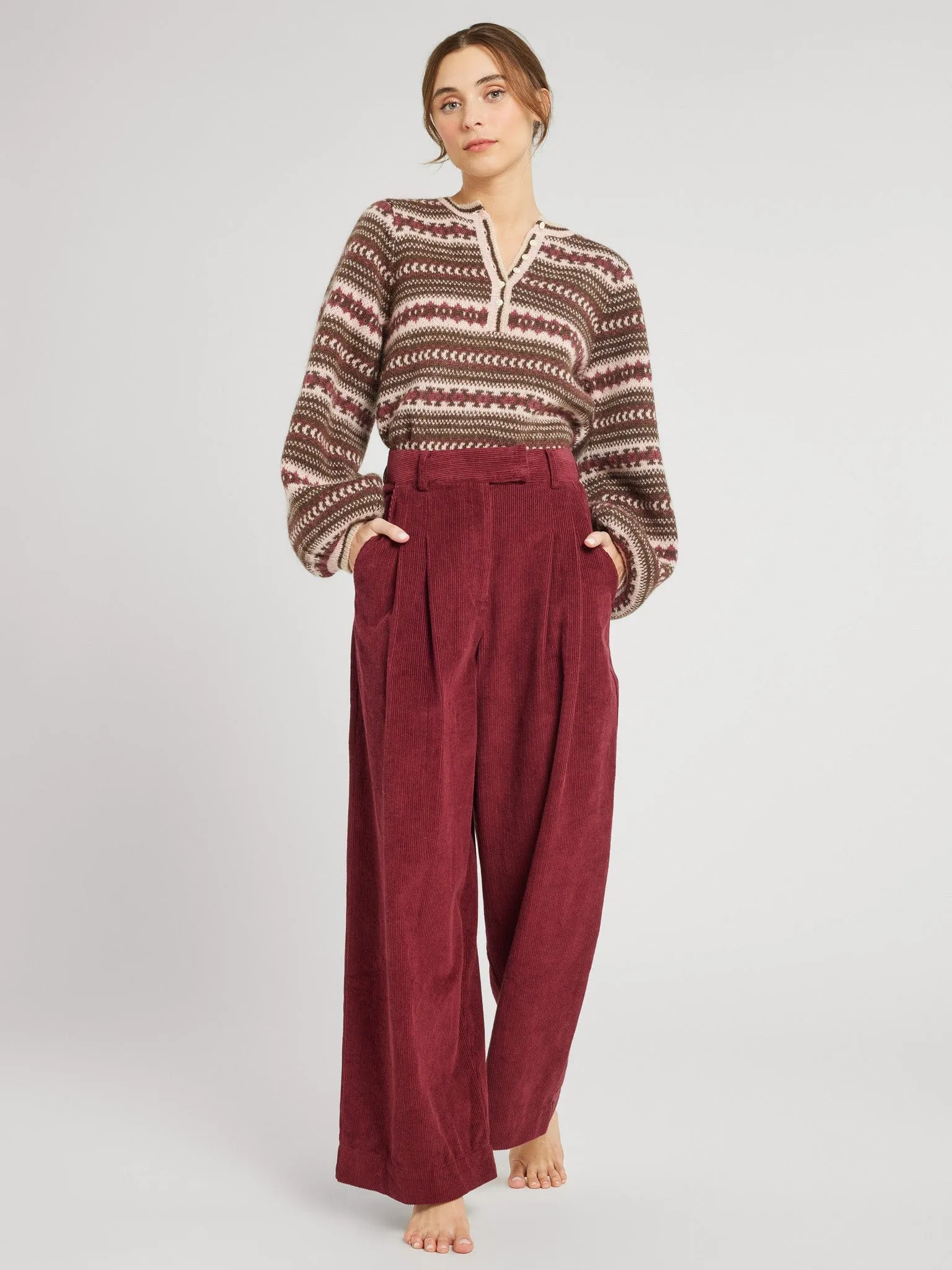 Sporty Top Paulina Pullover in Caf?? de Olla