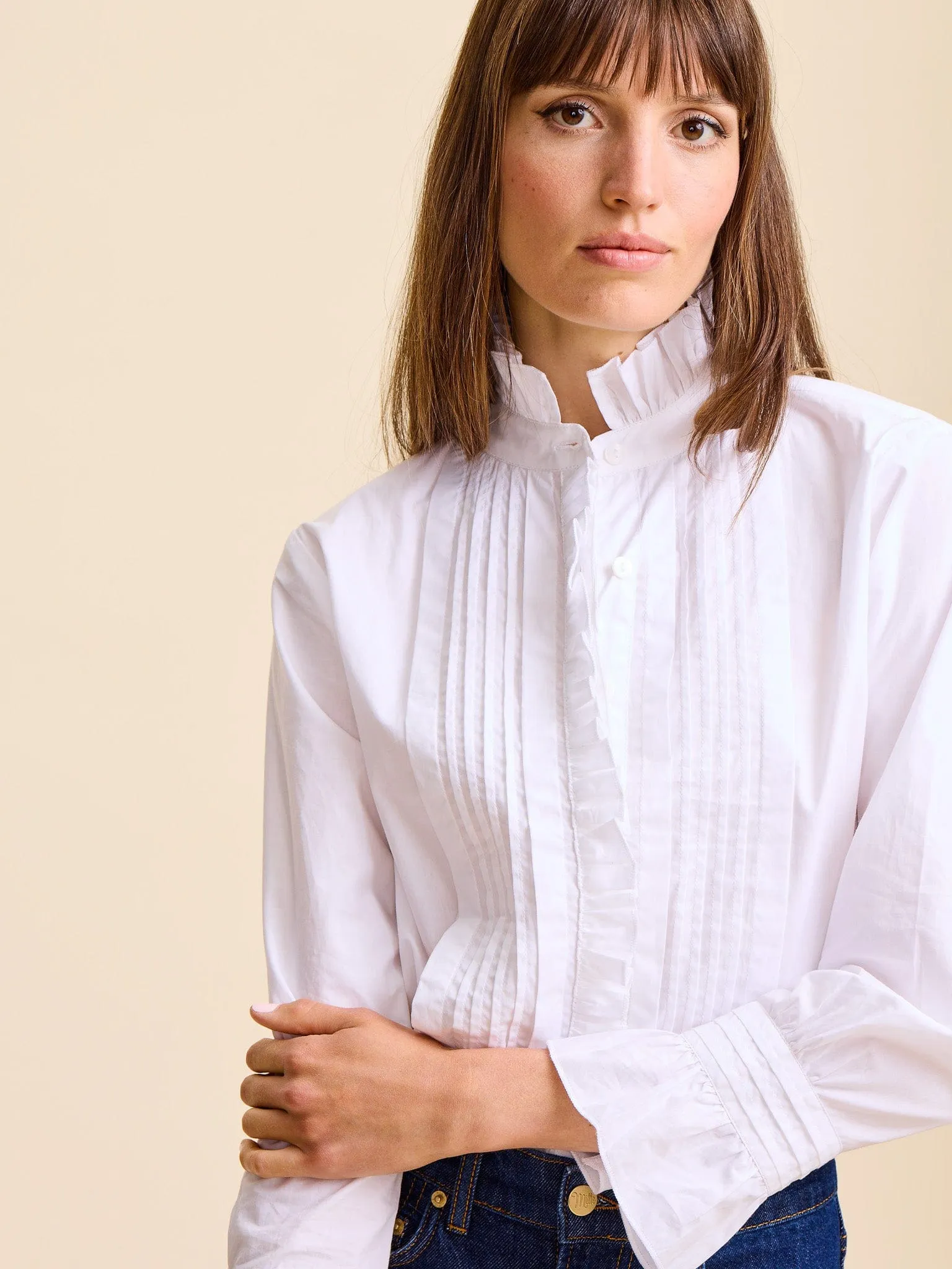 Phoebe Top in White Buttonless Closure