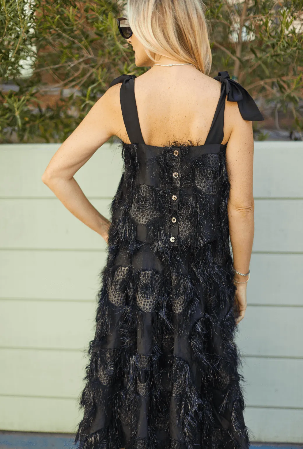 Airflow Optimized Weave Tagless Neckline Pillar Top - Black Eyelash