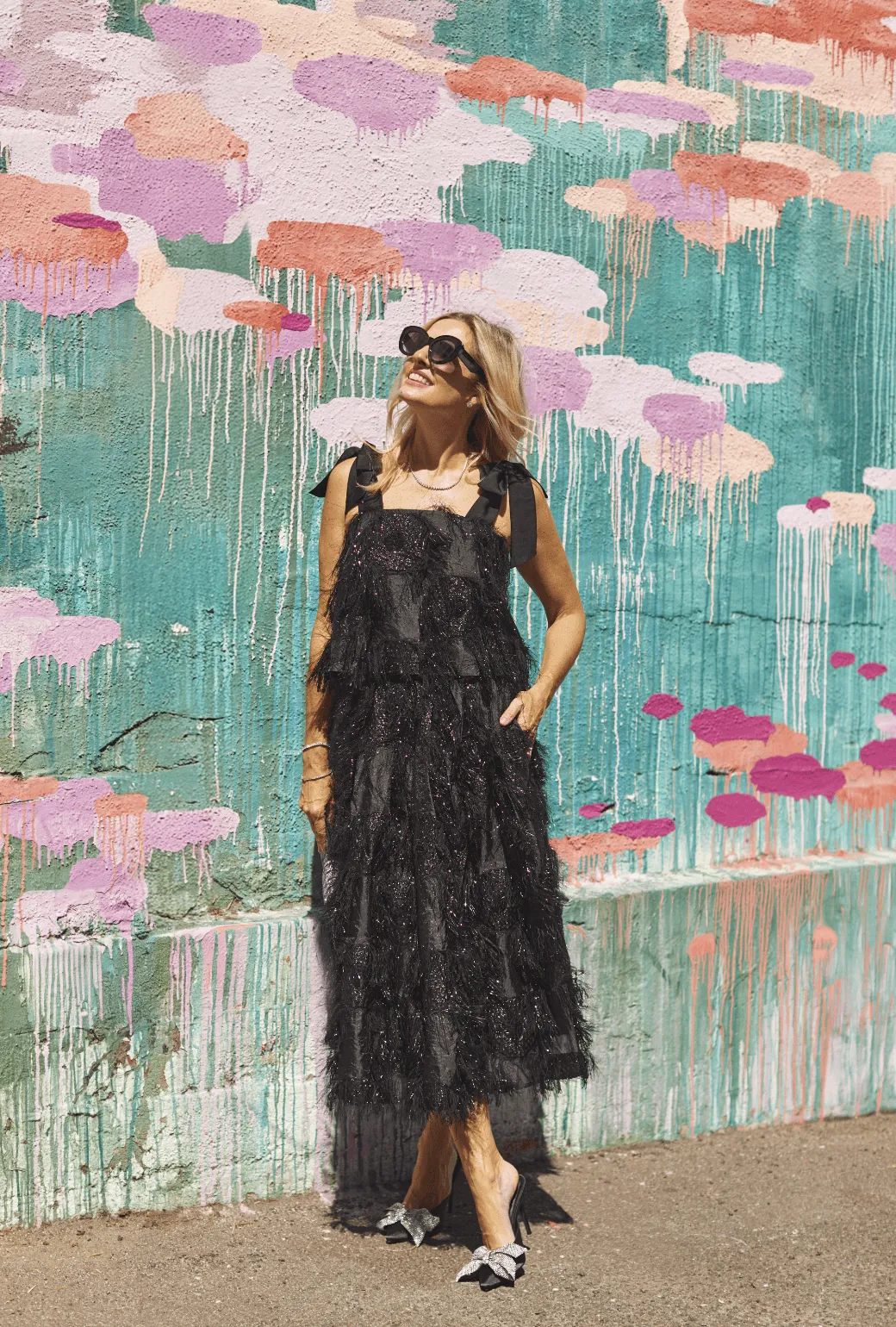 Odor Resistant Material High Durability Material Pillar Top - Black Eyelash