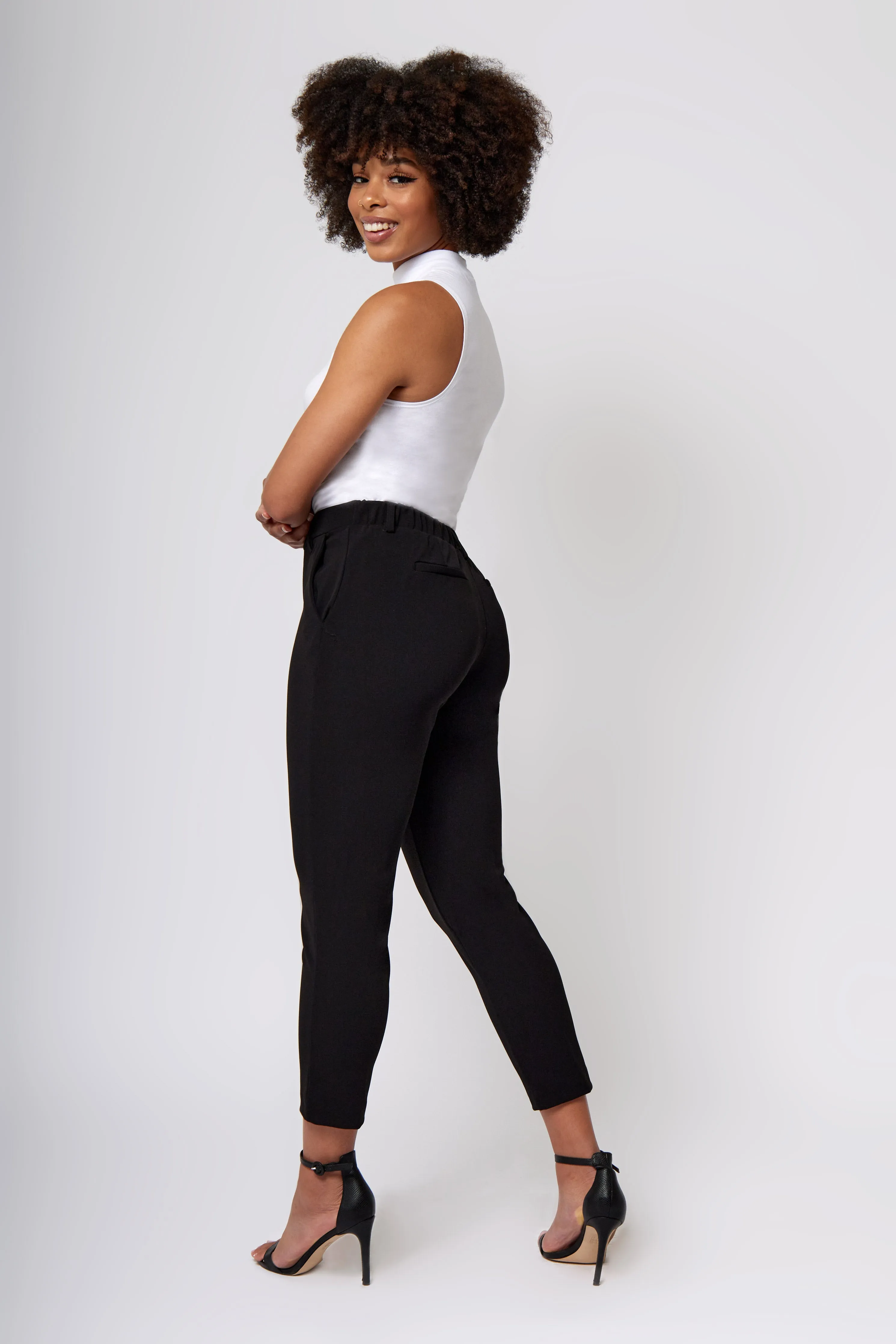 Pull-on Crop Knit Crepe Trousers Flat Lock Seams