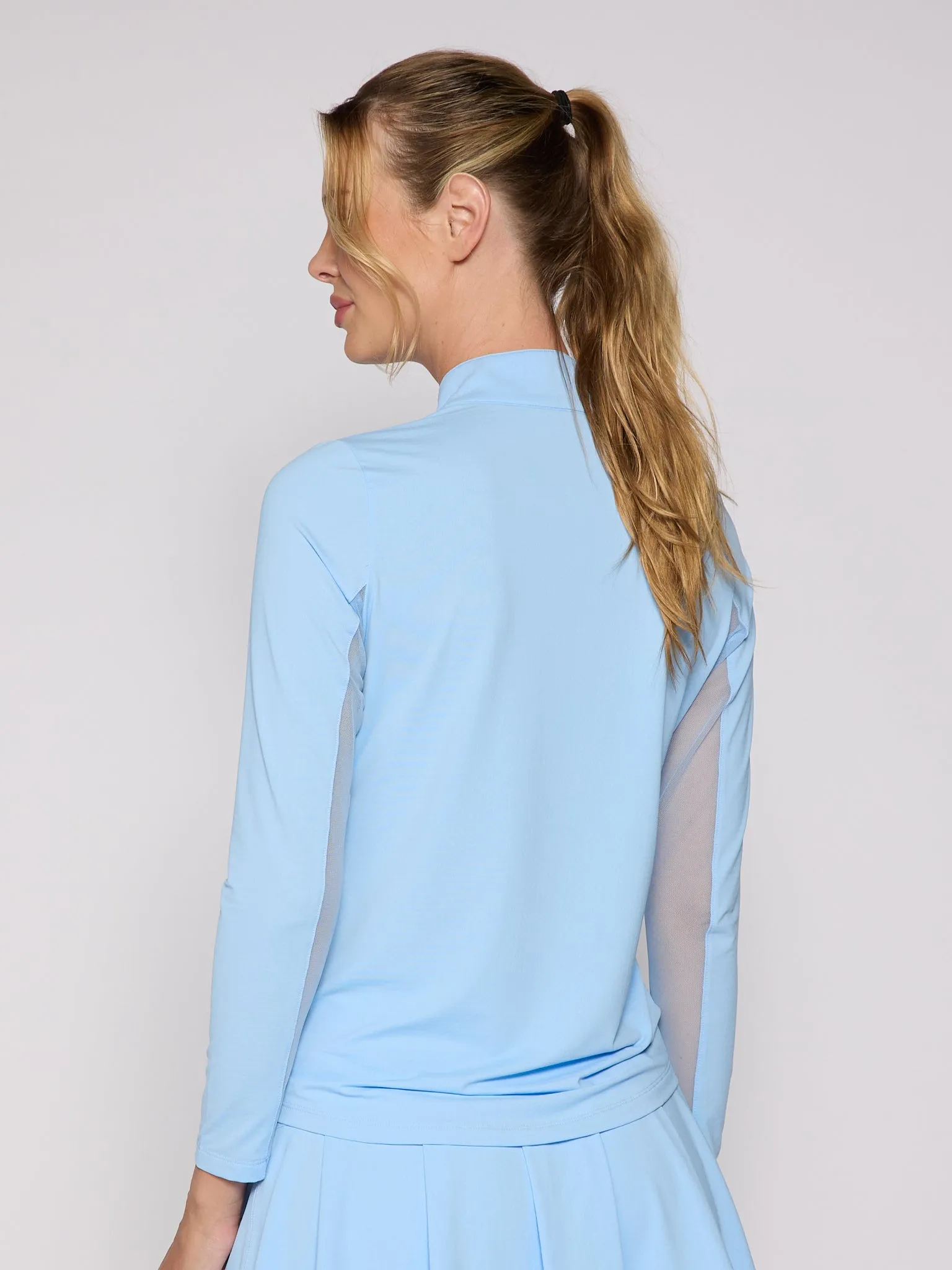 Quarter Zip Sun Protection Top In Light Blue WrinkleResistant Cloth