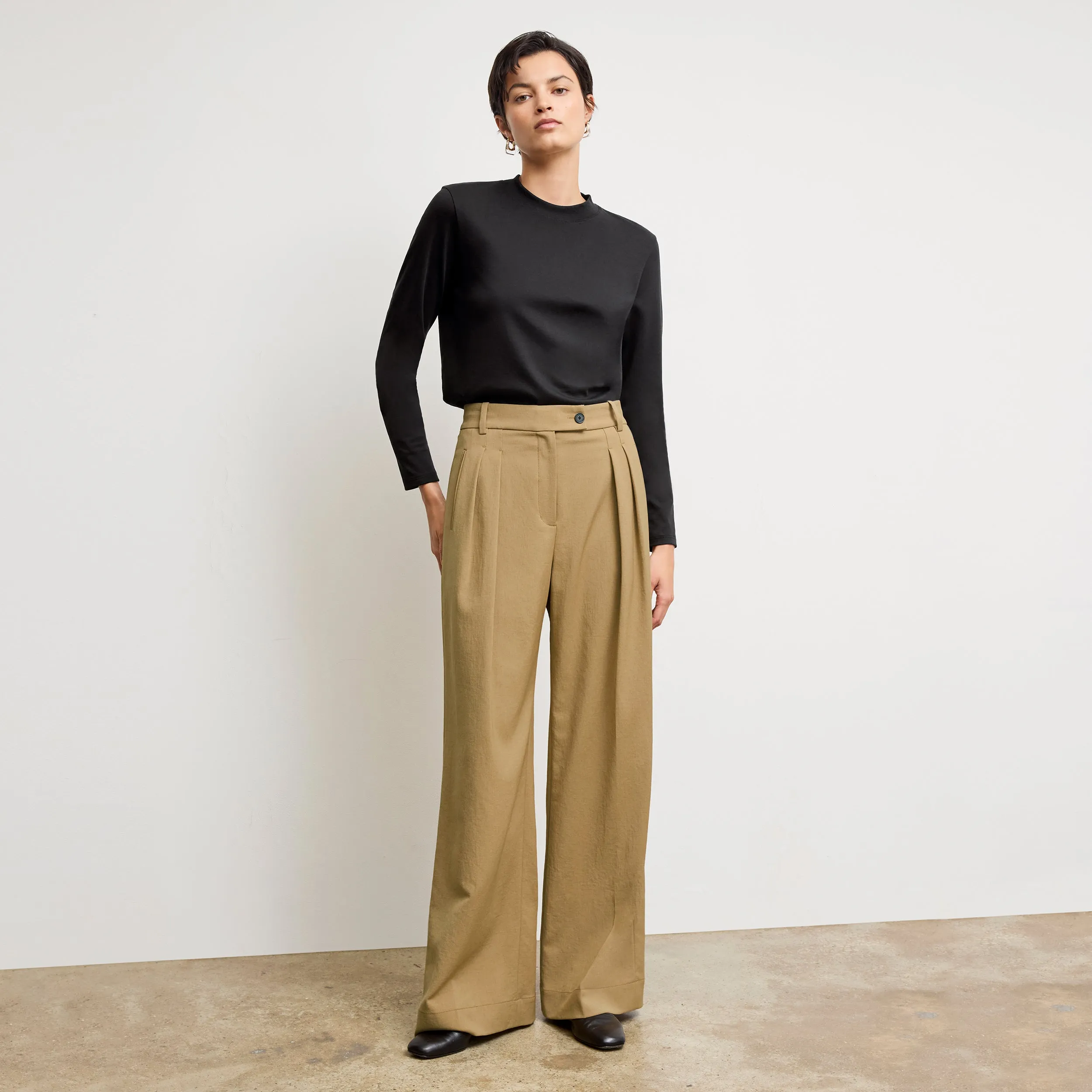 Raquel Long-Sleeve Tee - Organic Pima Cotton :: Black Casual Style High Density Weave