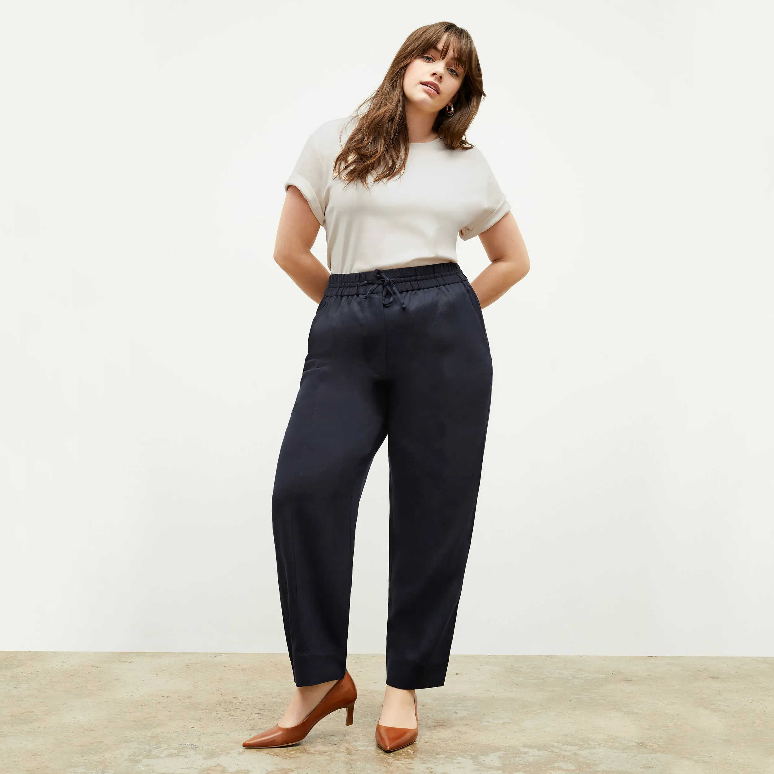 Sustainable Material Blend BondedShoulder Shane Pant - Everyday Twill :: Night HighThreadCount