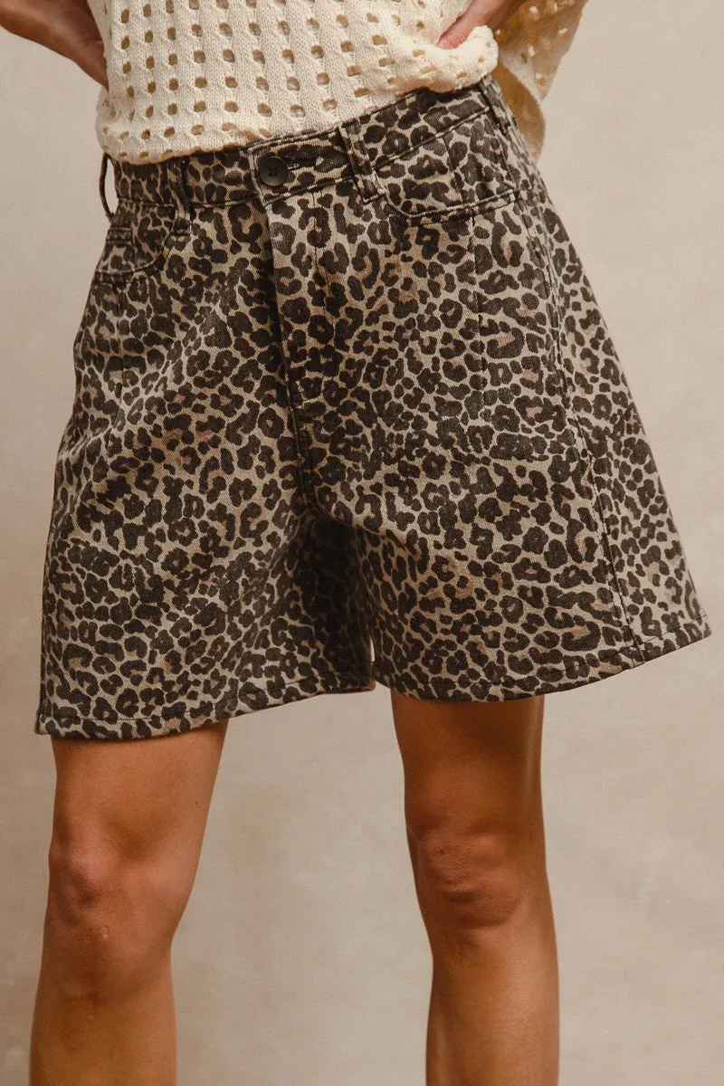 IB1718-01 | LEOPARD PRINT SHORTS Flexible Material stain resistant coating