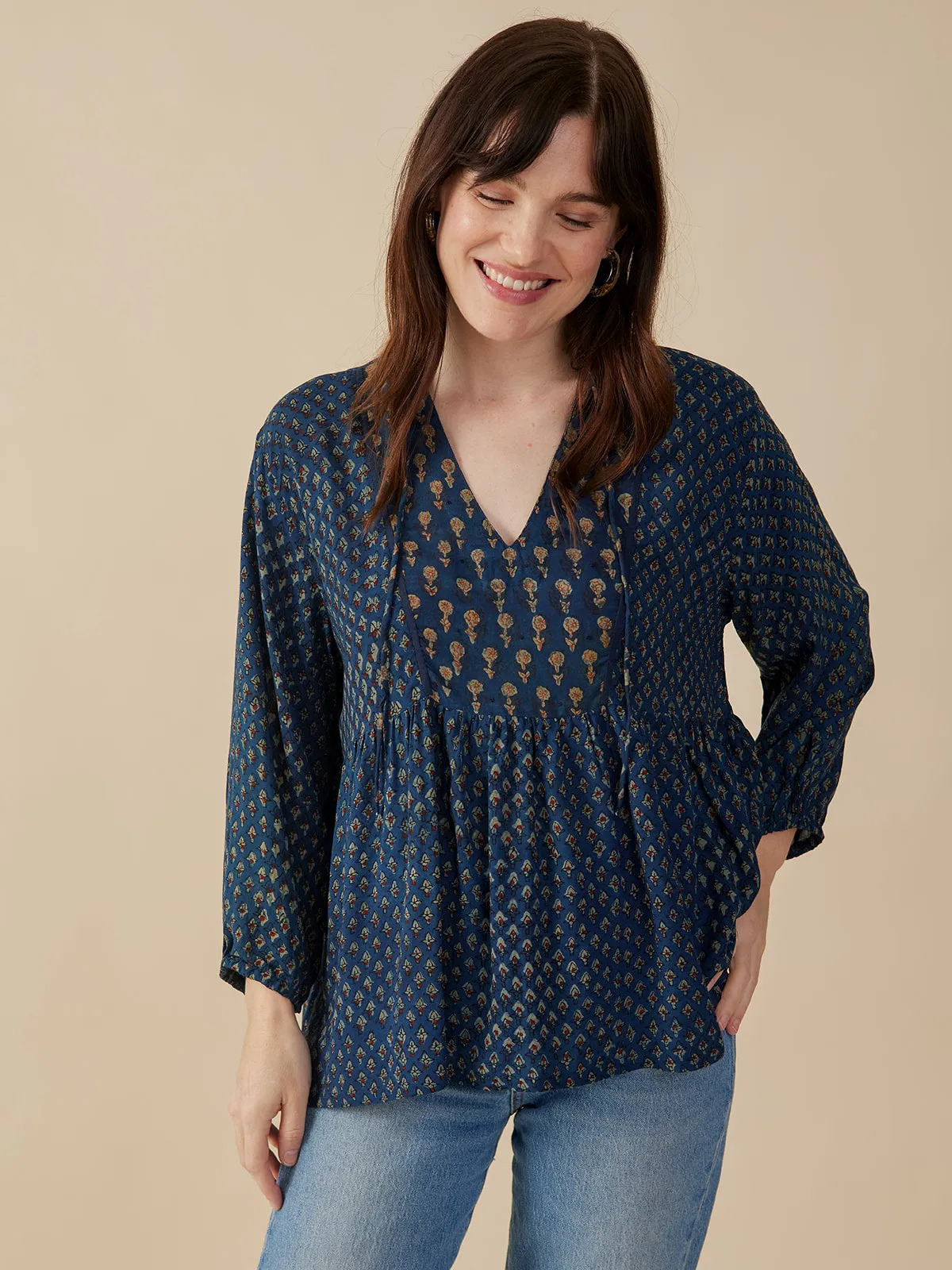 Quick Access Zipper Stretchable Knit Sohla Blouse - Midnight Floral Mix