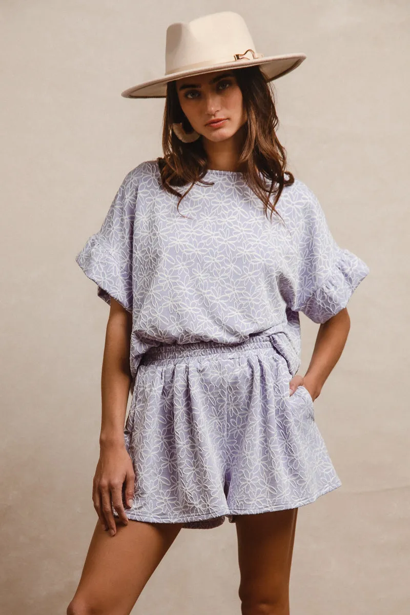 IB1653S-03 | TEXTURED FLOWER WAIST BAND SHORTS Neutral Style Classic Fit