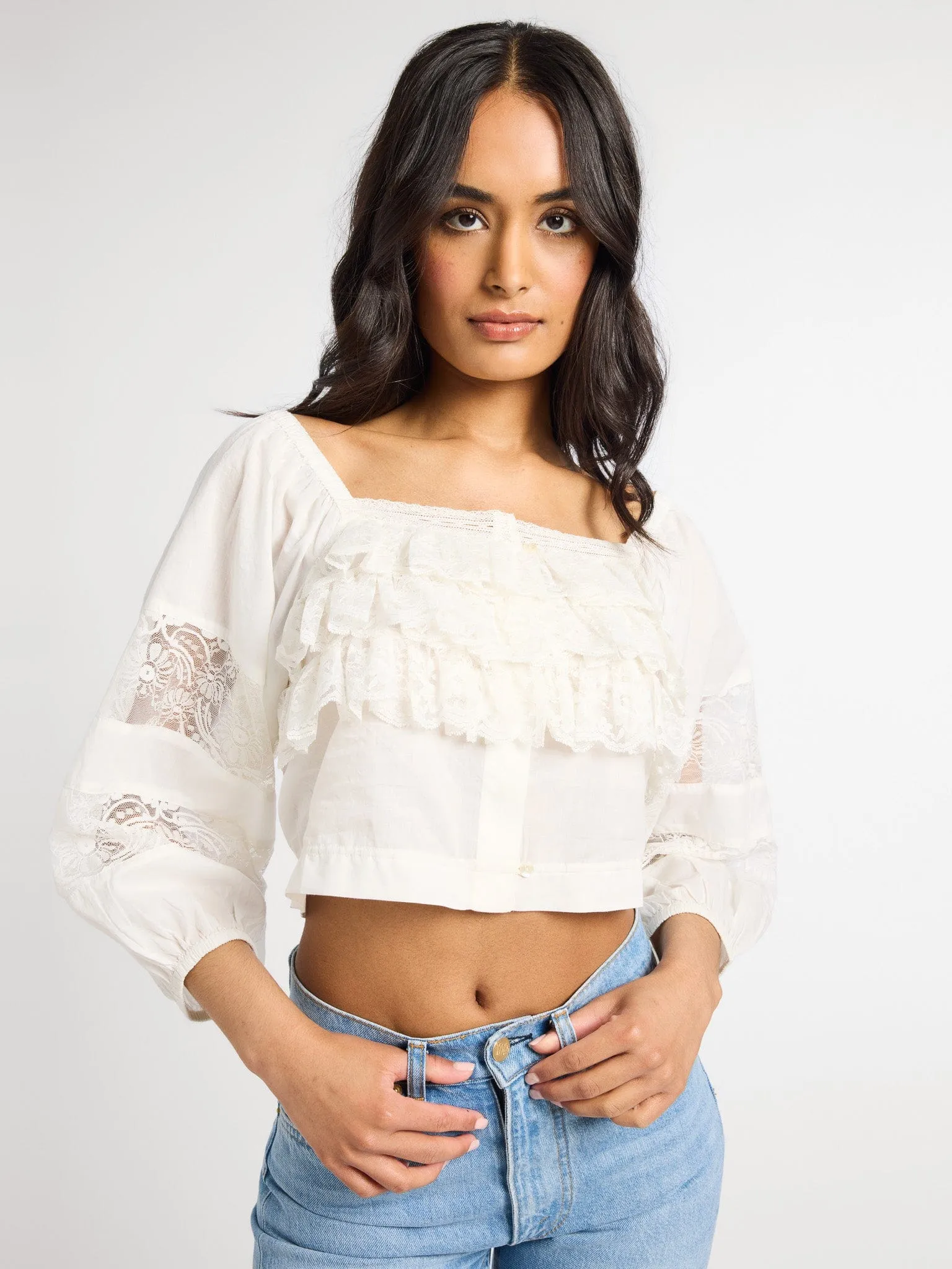 Comfy Fit Wide Shoulder Cut Corinne Top in Ivory