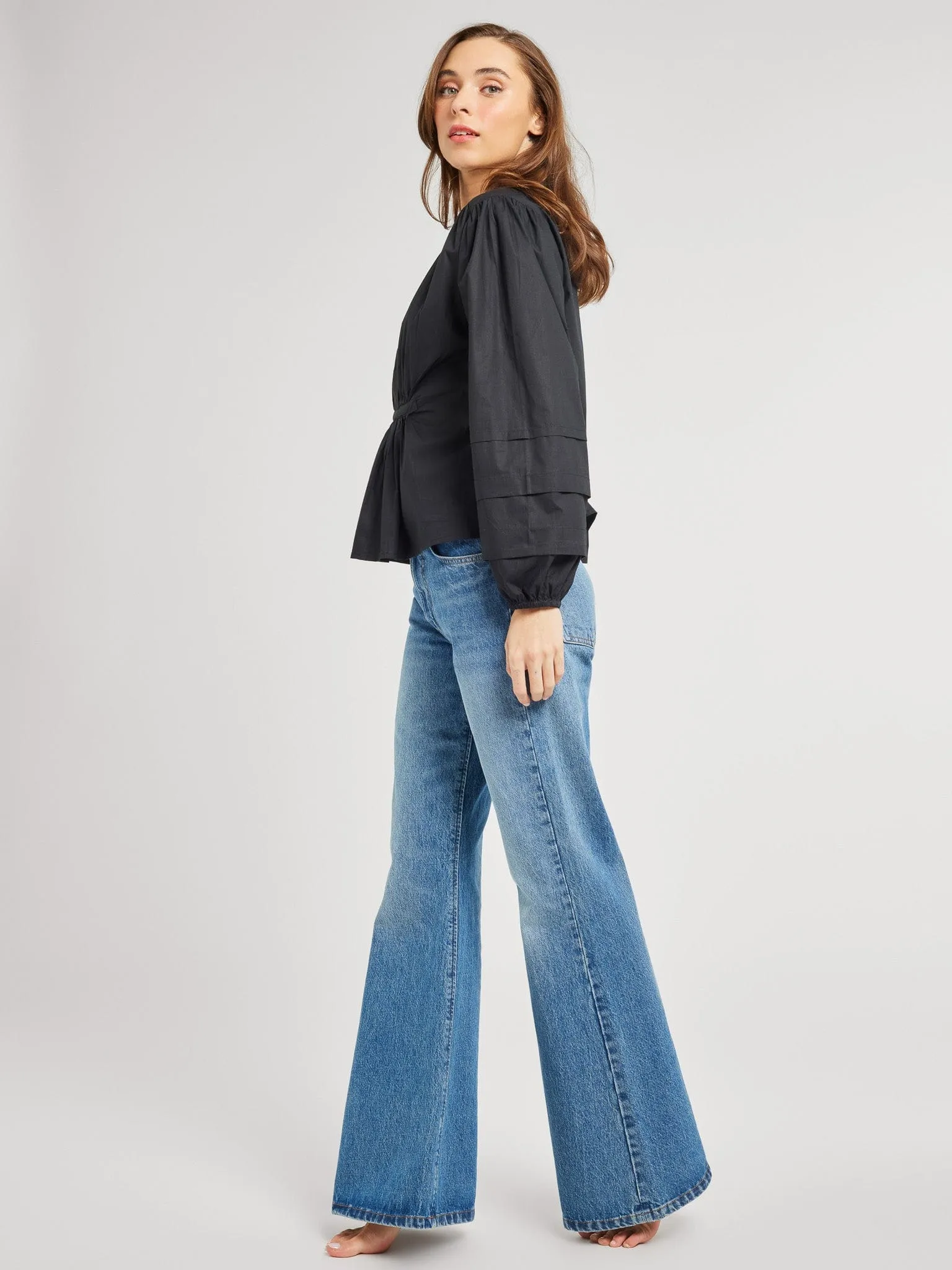 Wrinkle Resistant Textile Stevie Top in Black