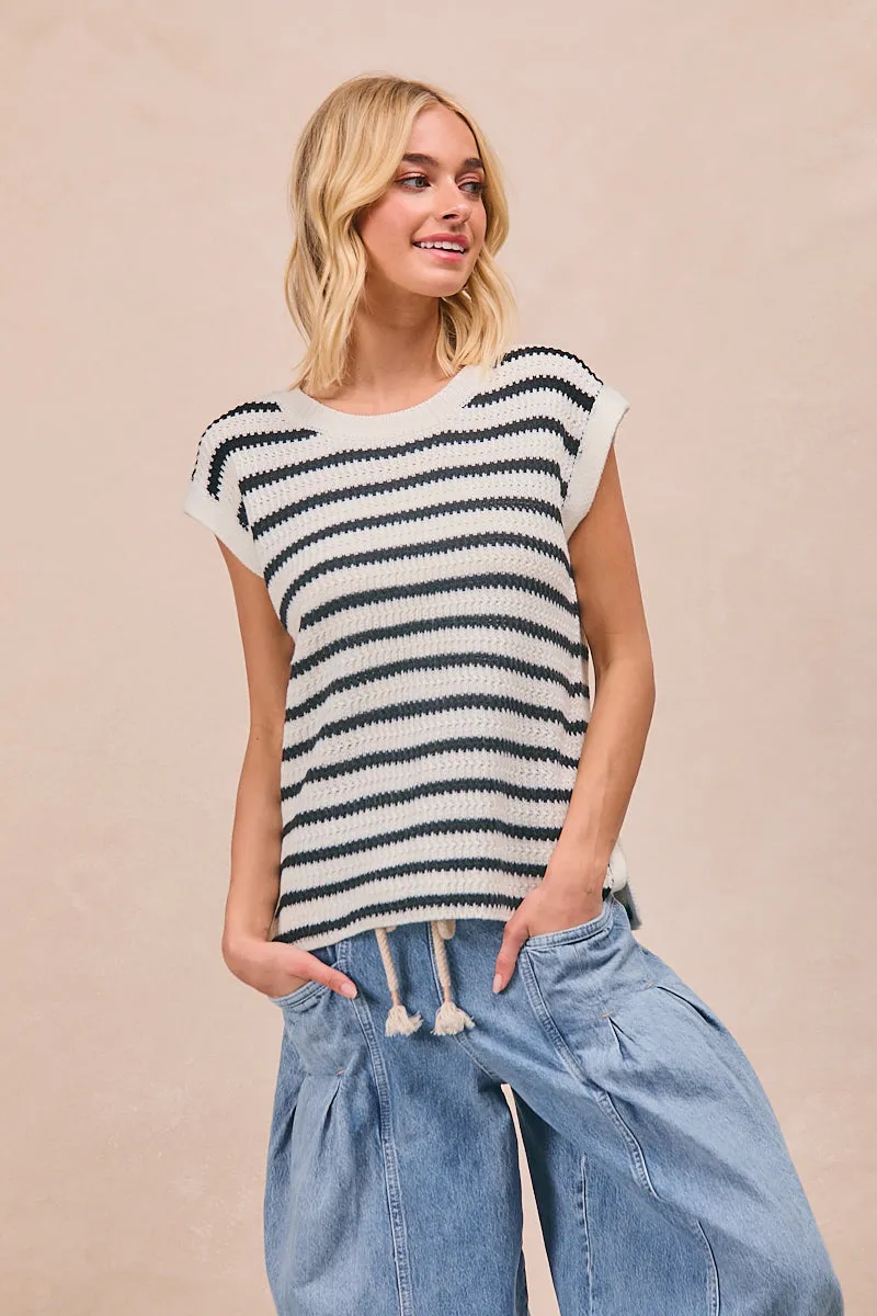 IT1000R-05 | STRIPED WITH TEXTURED SLEEVELESS KNIT TOP Stretch Fit Zippered Pockets