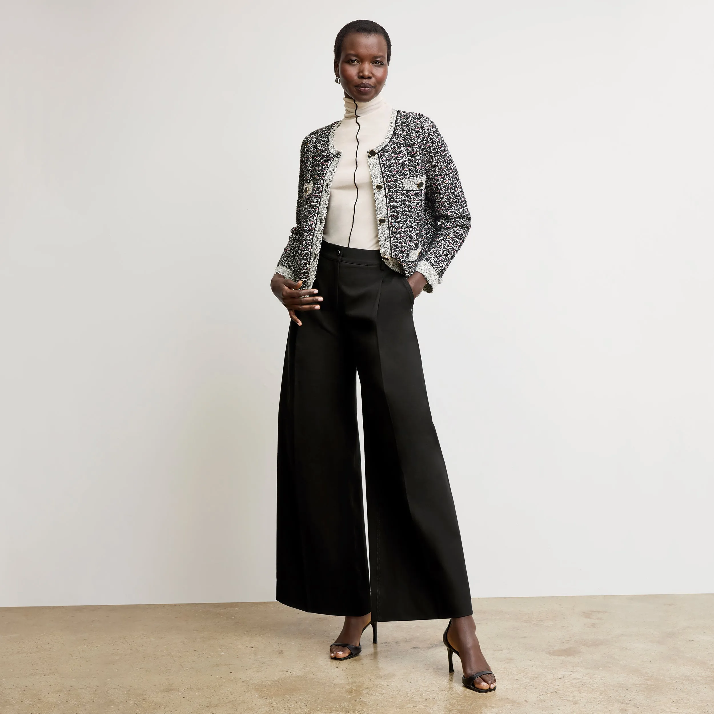 Evangeline Lady Jardigan - Boucle Tweed Jardigan :: Black/White Collar Stabilization System