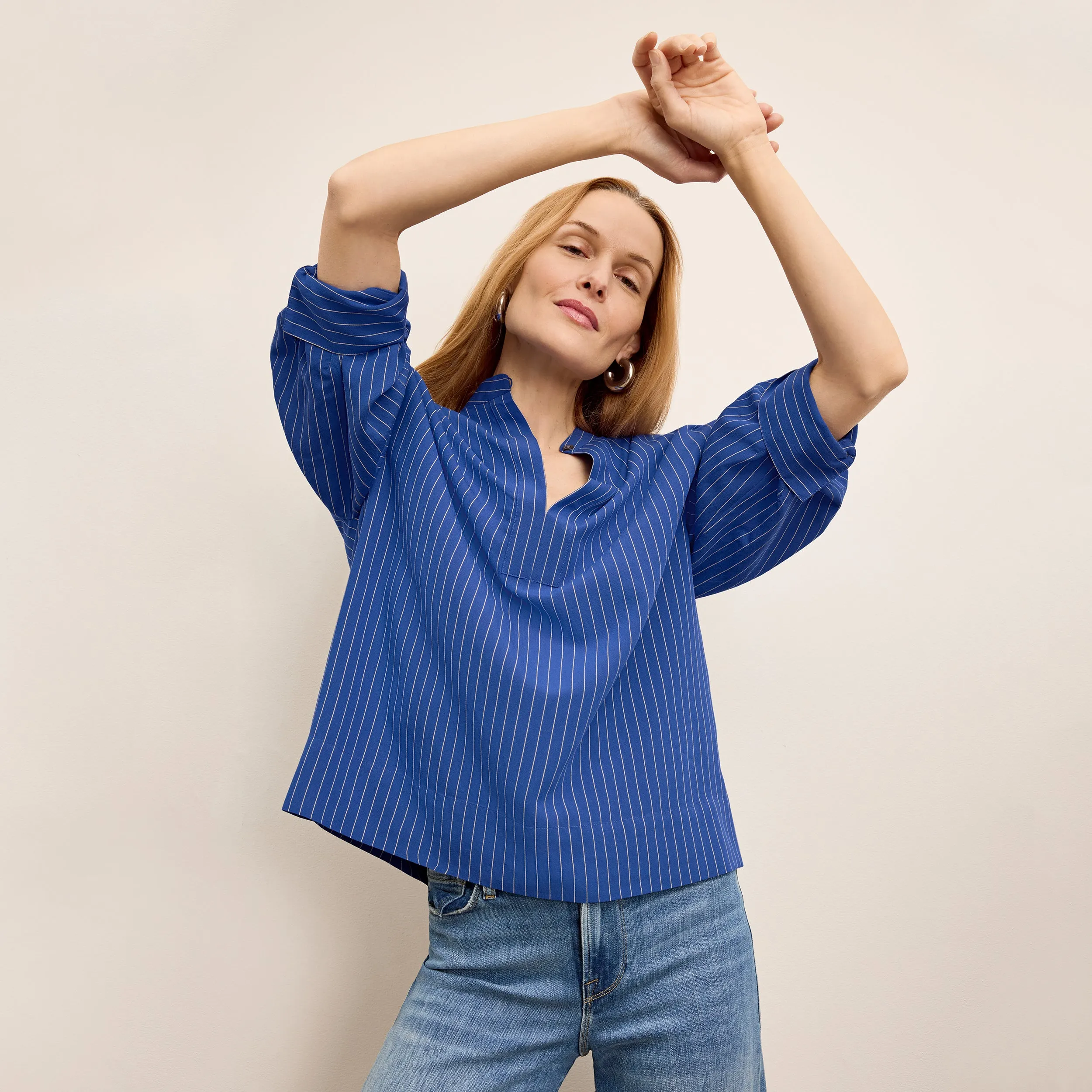 Temperature Regulating Textile Kylan Vacation Top - Soft Stripe :: River/Ivory