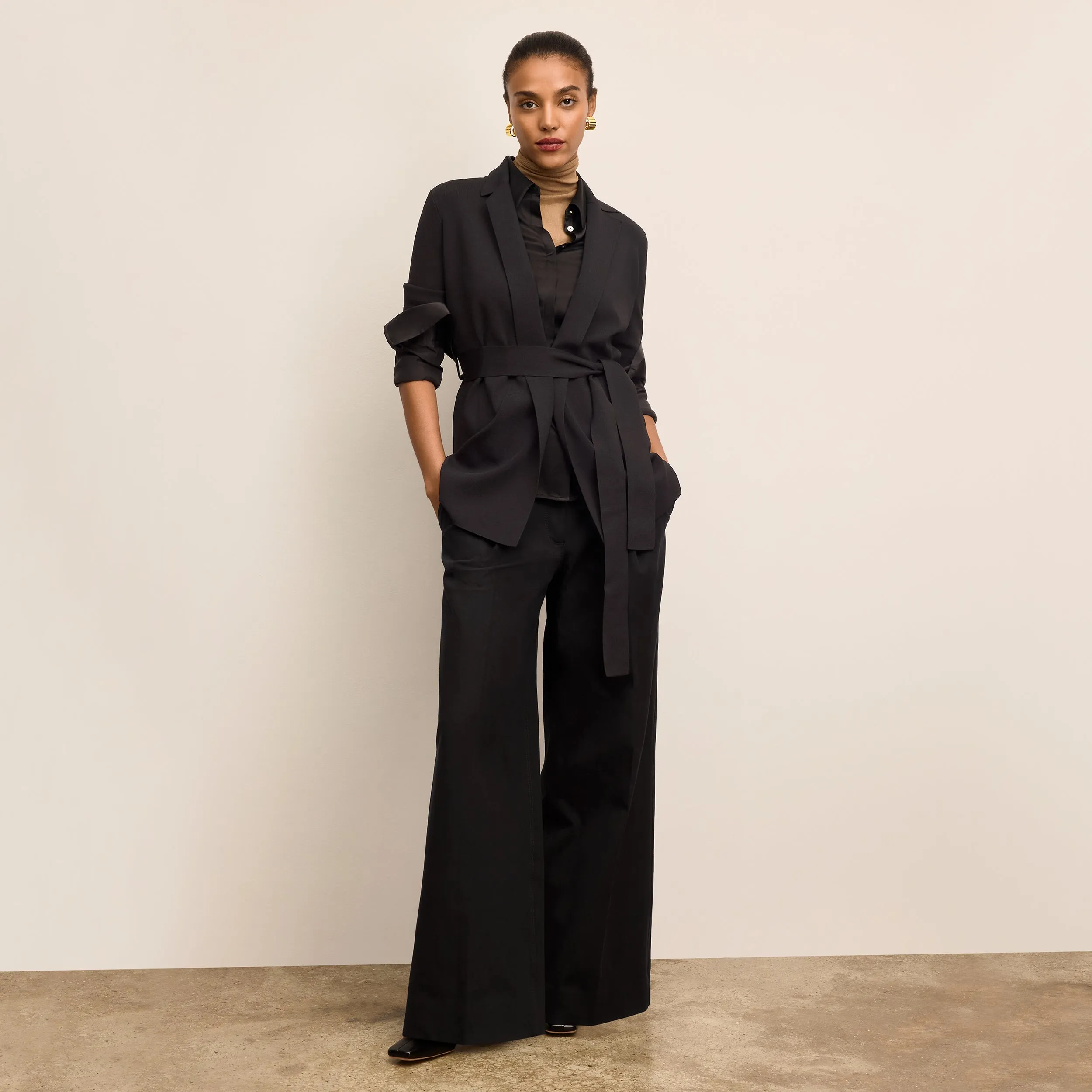 Flexible Knit Tatum Button-Down Shirt - Washable Silk Charmeuse :: Black