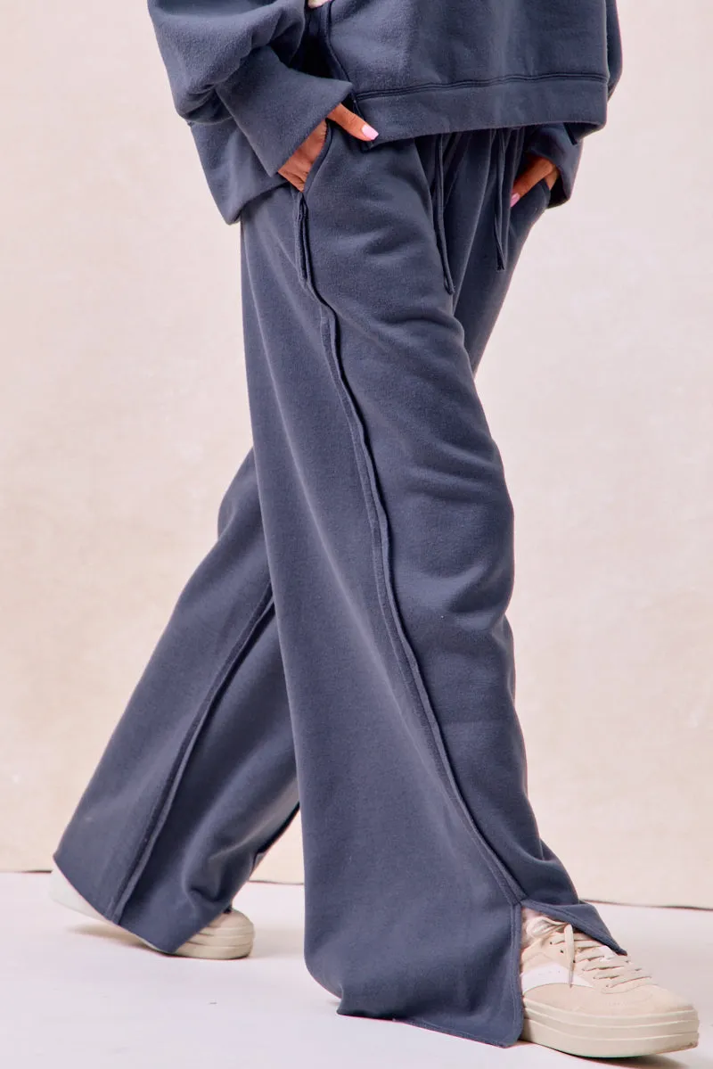 ComfortWaistband IB1840K-01 | SOLID FRENCH TERRY PANTS WITH CUT EDGE DETAILS