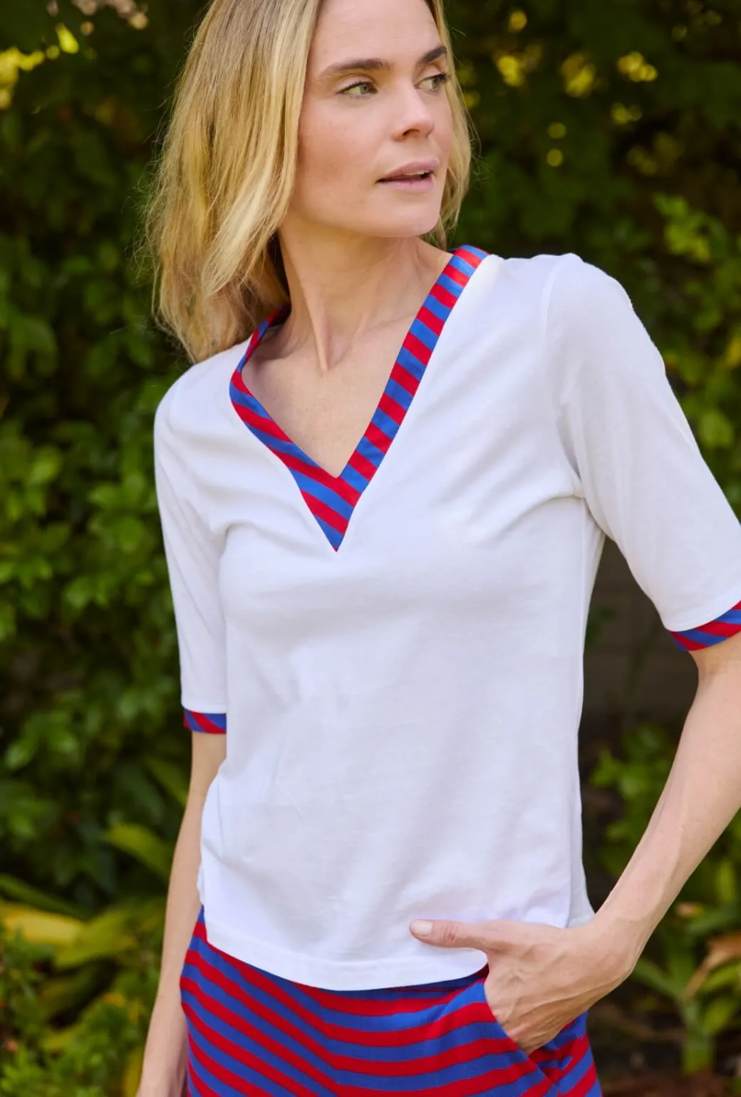 Buru x Val Contrast Tee - Blue & Red Stripe Chic Cardigan