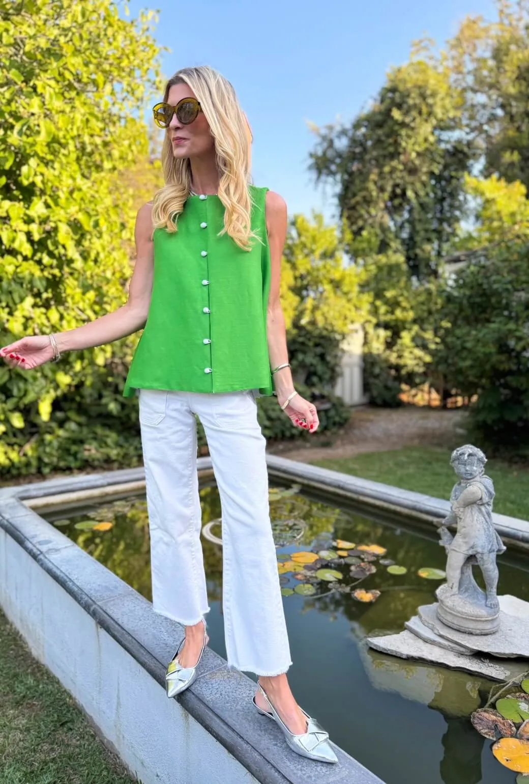 Elegant Cut The Swing Top - Green Faille