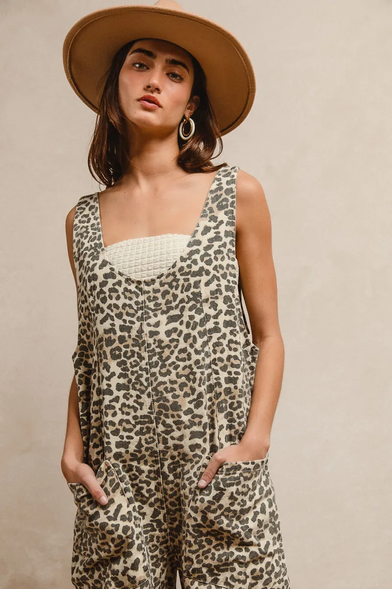 Ultra Soft IB1716-01 | LEOPARD PRINT ADJUSTABLE STRAP U NECK JUMPSUIT WITH FRONT POCKET