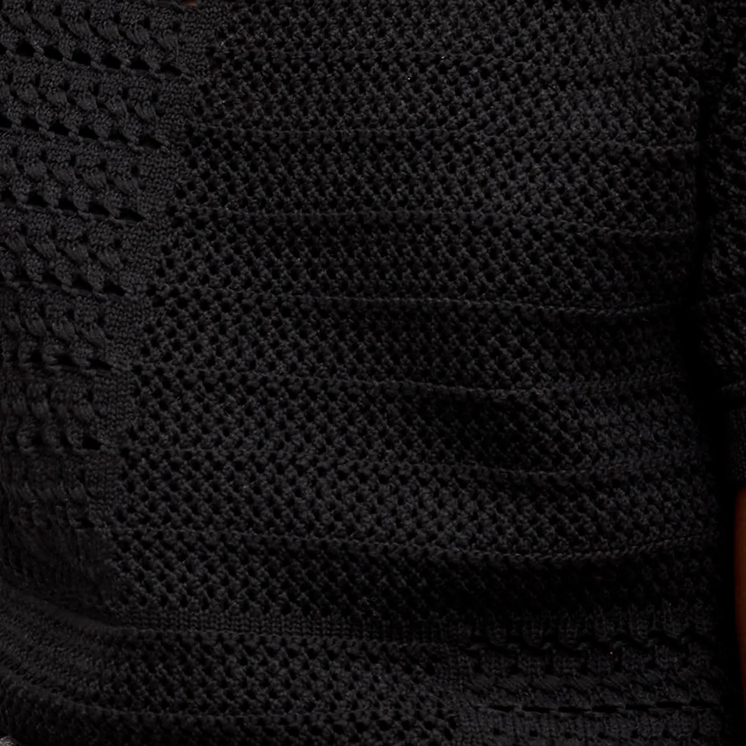 Drop Shoulder Design Comfort Cushion Neckline Quick Release Fastener Sina Top - Crochet Knit :: Black