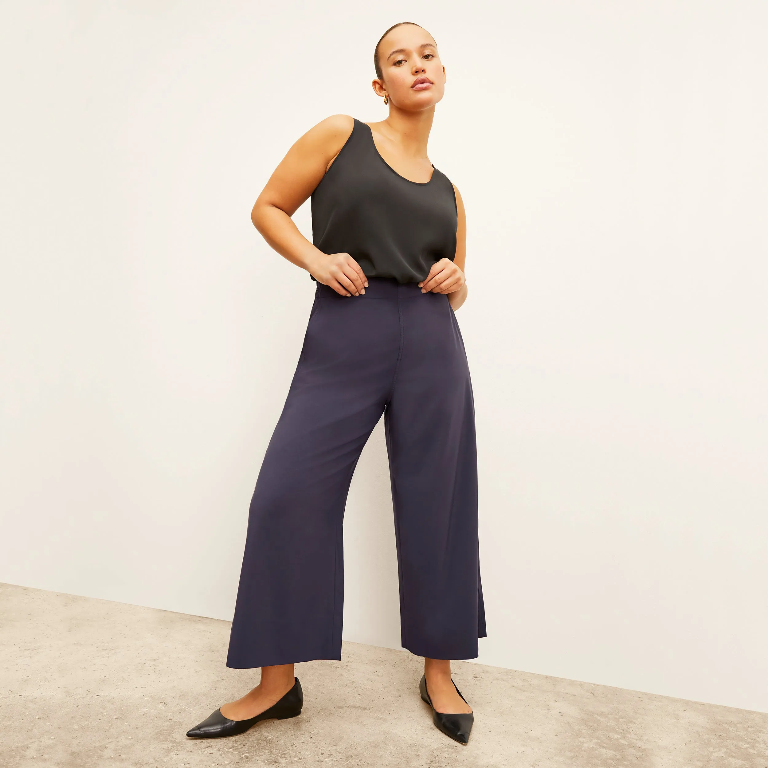 Low Profile Seaming LoopwheelFabric Vicky Tank - Washable Silk :: Black