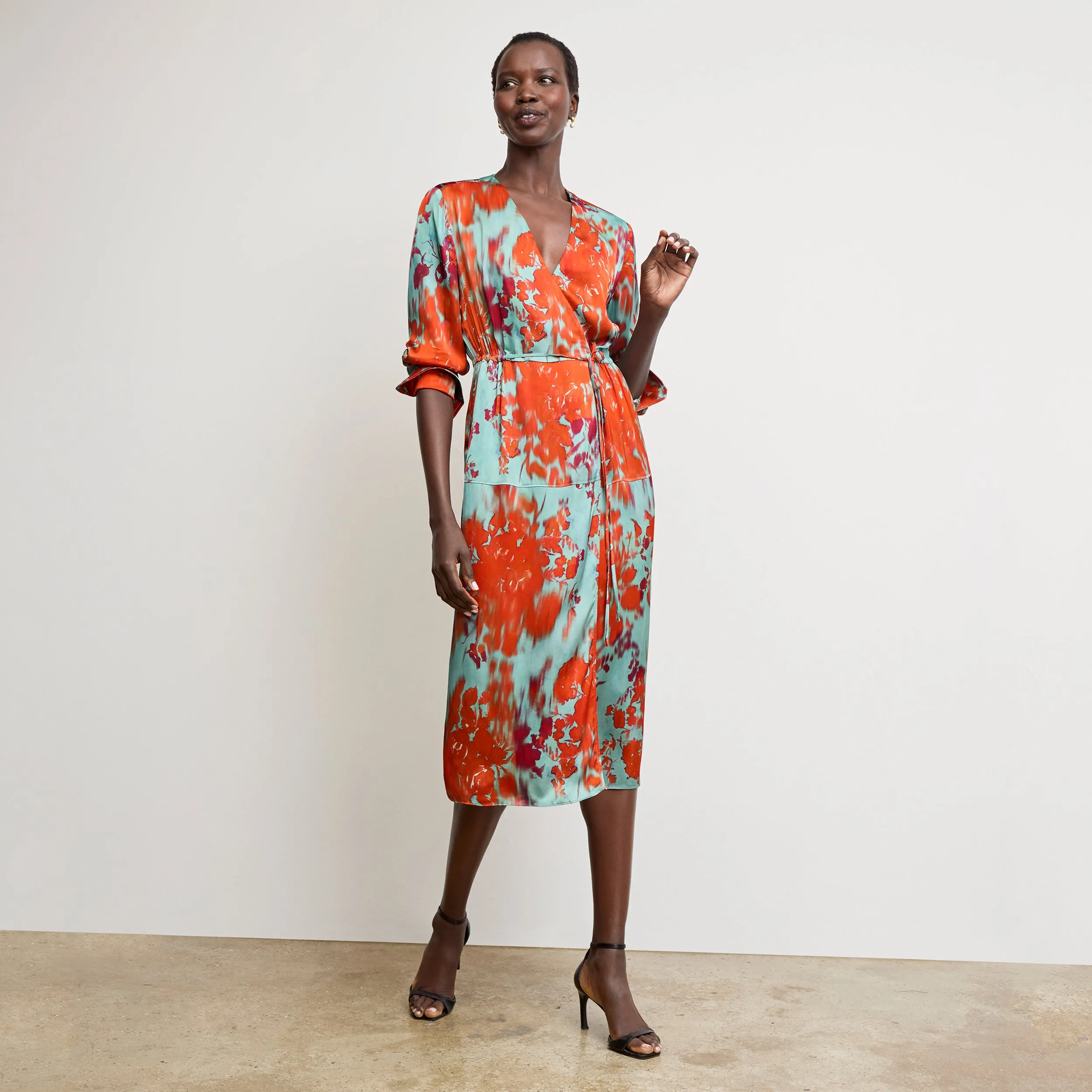 MultiPurposeUtility Water Repellent Finish Deana Wrap Dress - Printed Viscose :: Ombre Floral