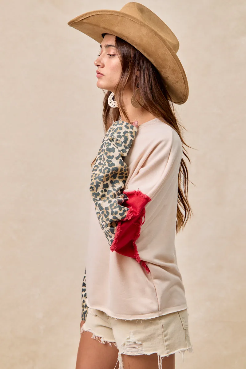 IT4603S-01 | FRENCH TERRY WITH LEOPARD SLEEVES TOP Smart Fit