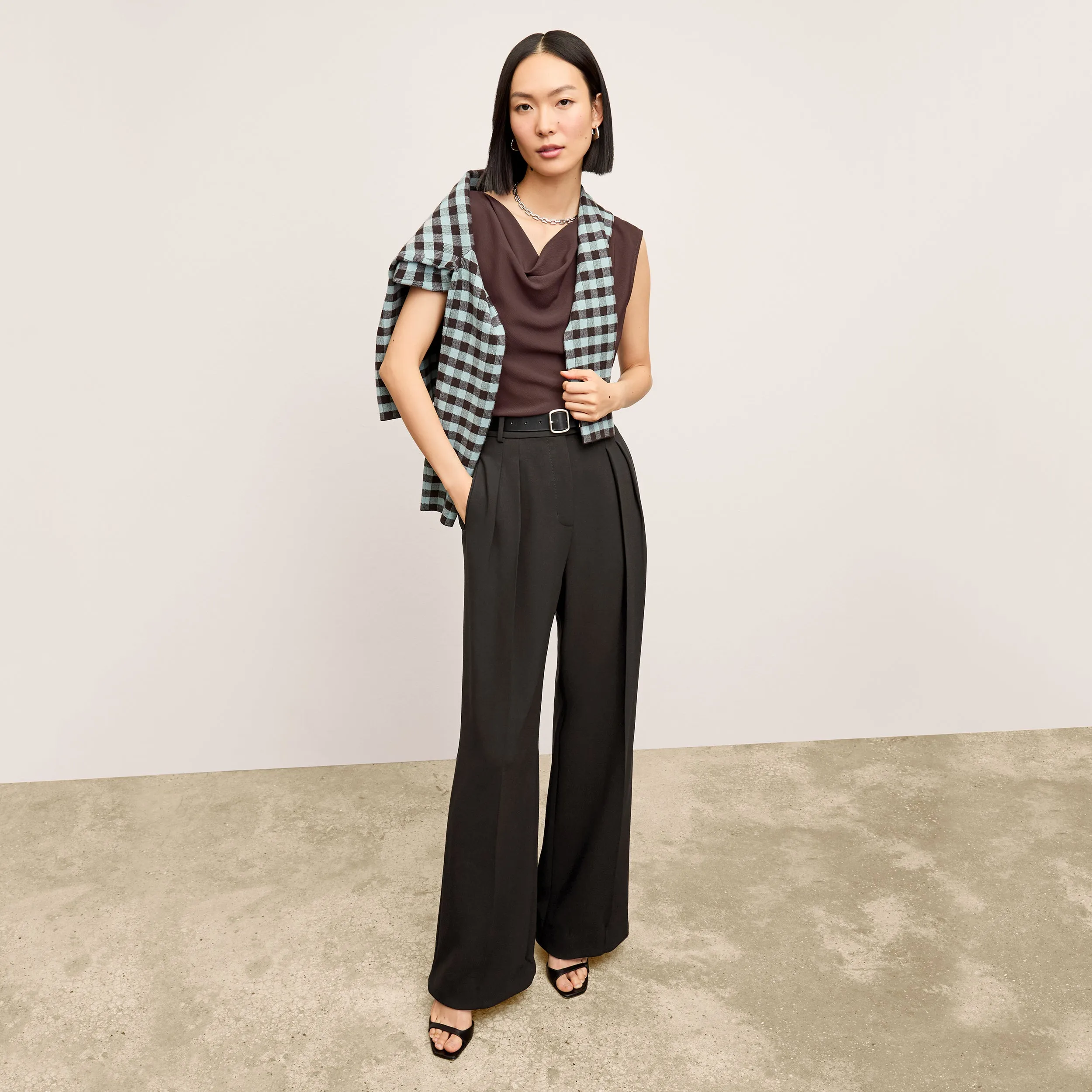 Nora Top - Eco Soft Wave :: Espresso LayeredCollar