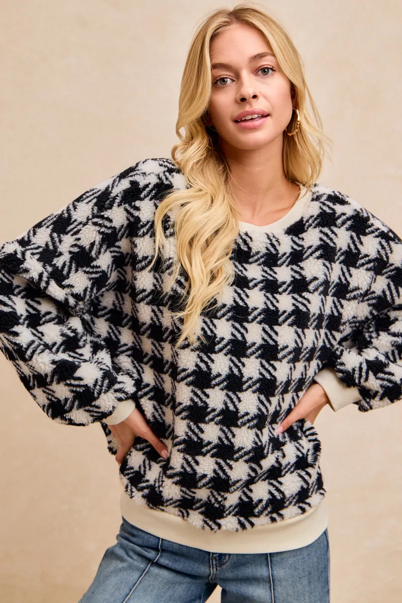 IT1971R-06 | PATTERNED SHERPA PULLOVER TOP Minimalist Aesthetic