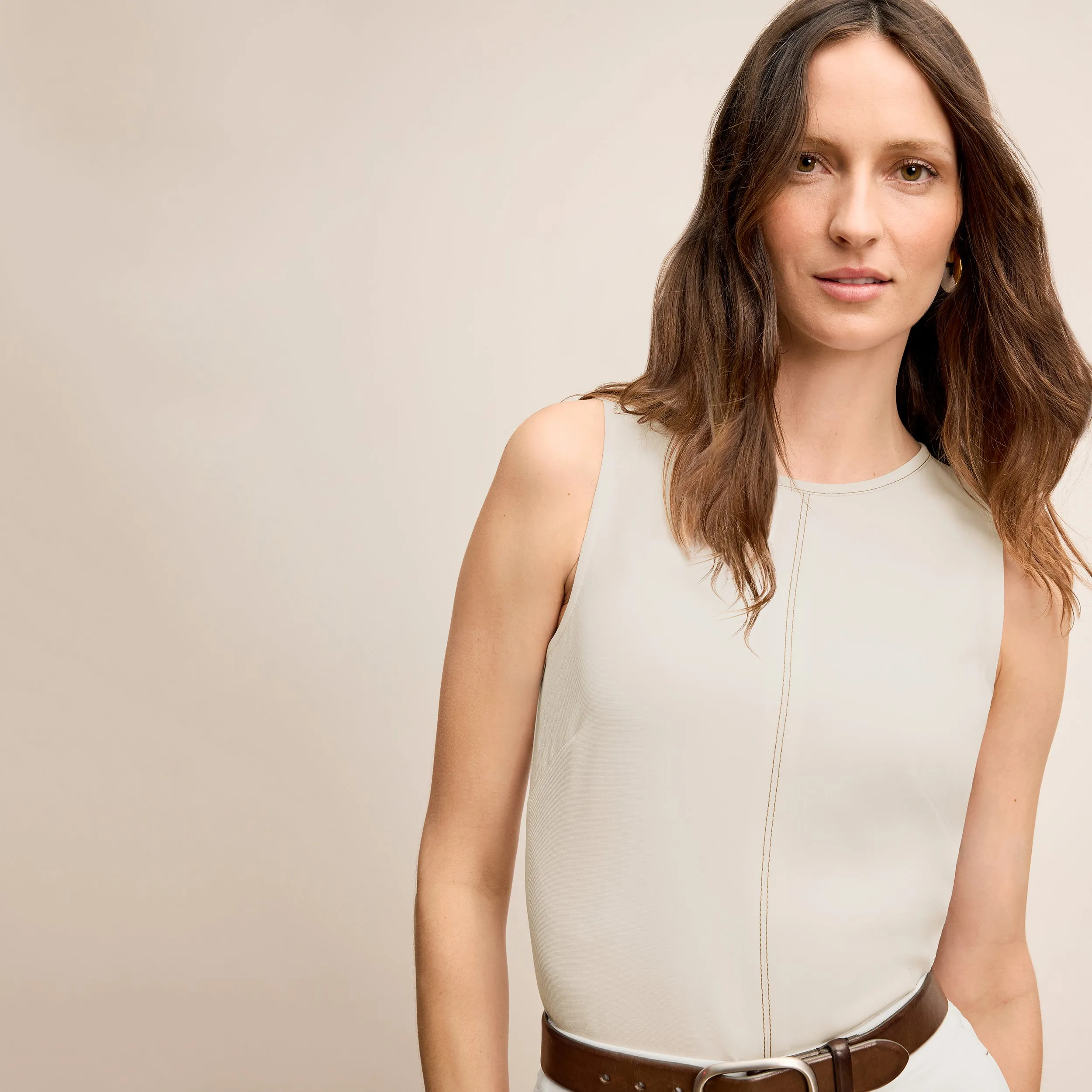 Ainsley Effortless Top - Everyday Crepe with Topstitch :: Eggshell Raw Edge Detail AntiSnag Fabric