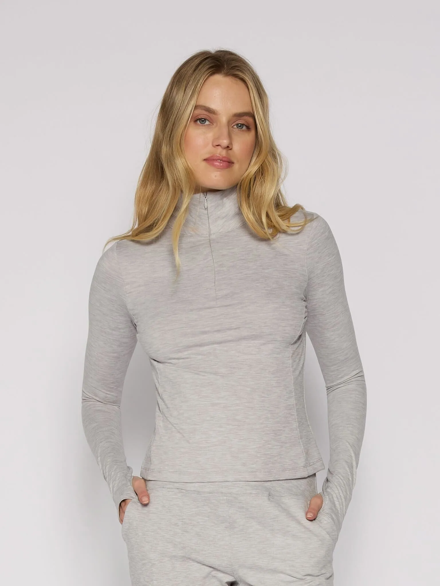 Contoured Side Panels Ribbed Trim Details Quarter Zip Long Sleeve Top in Grey