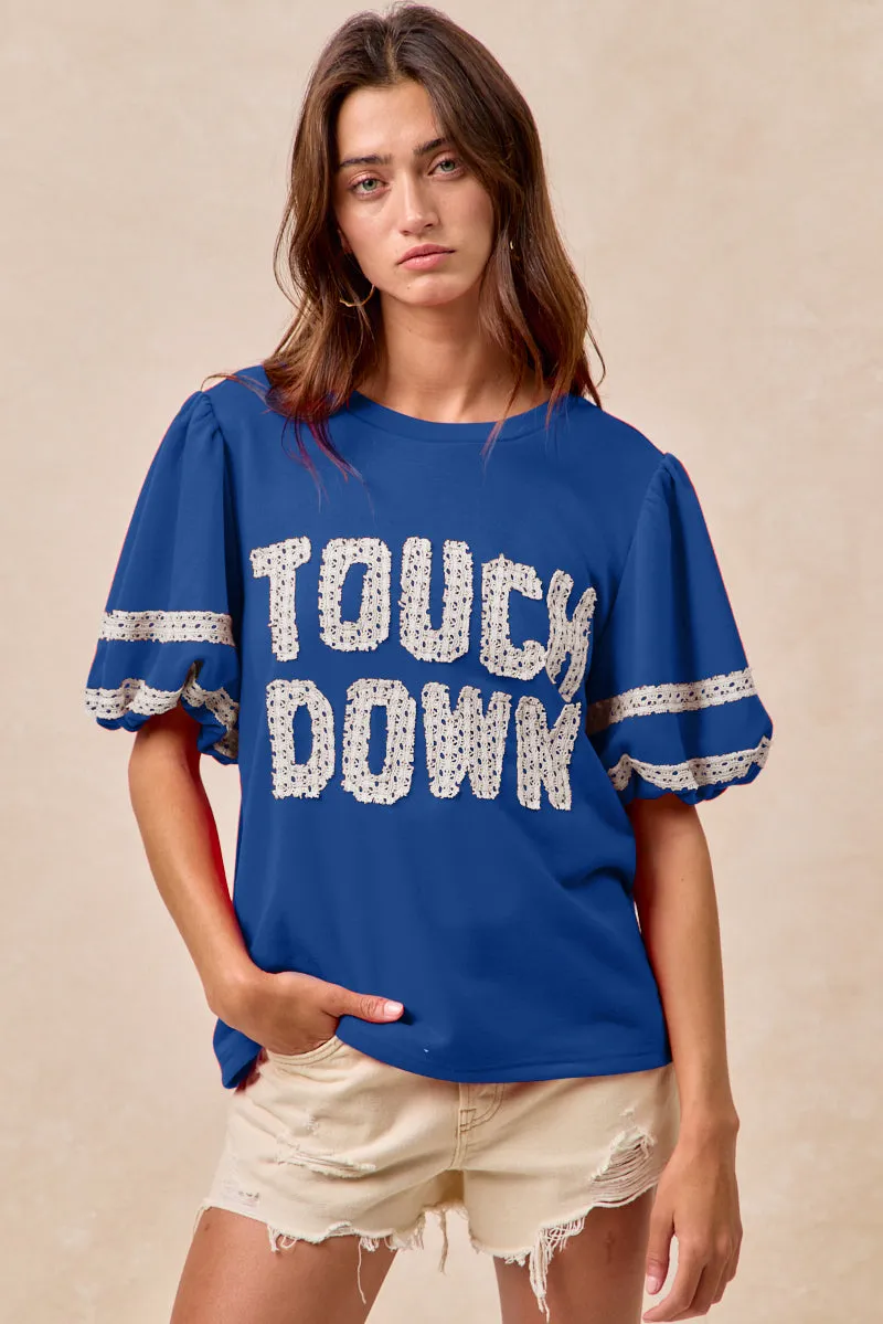IT4581S-01 | GAMEDAY THEME SLEEVE TOP WITH TOUCH DOWN PATCHWORK Simple Fit