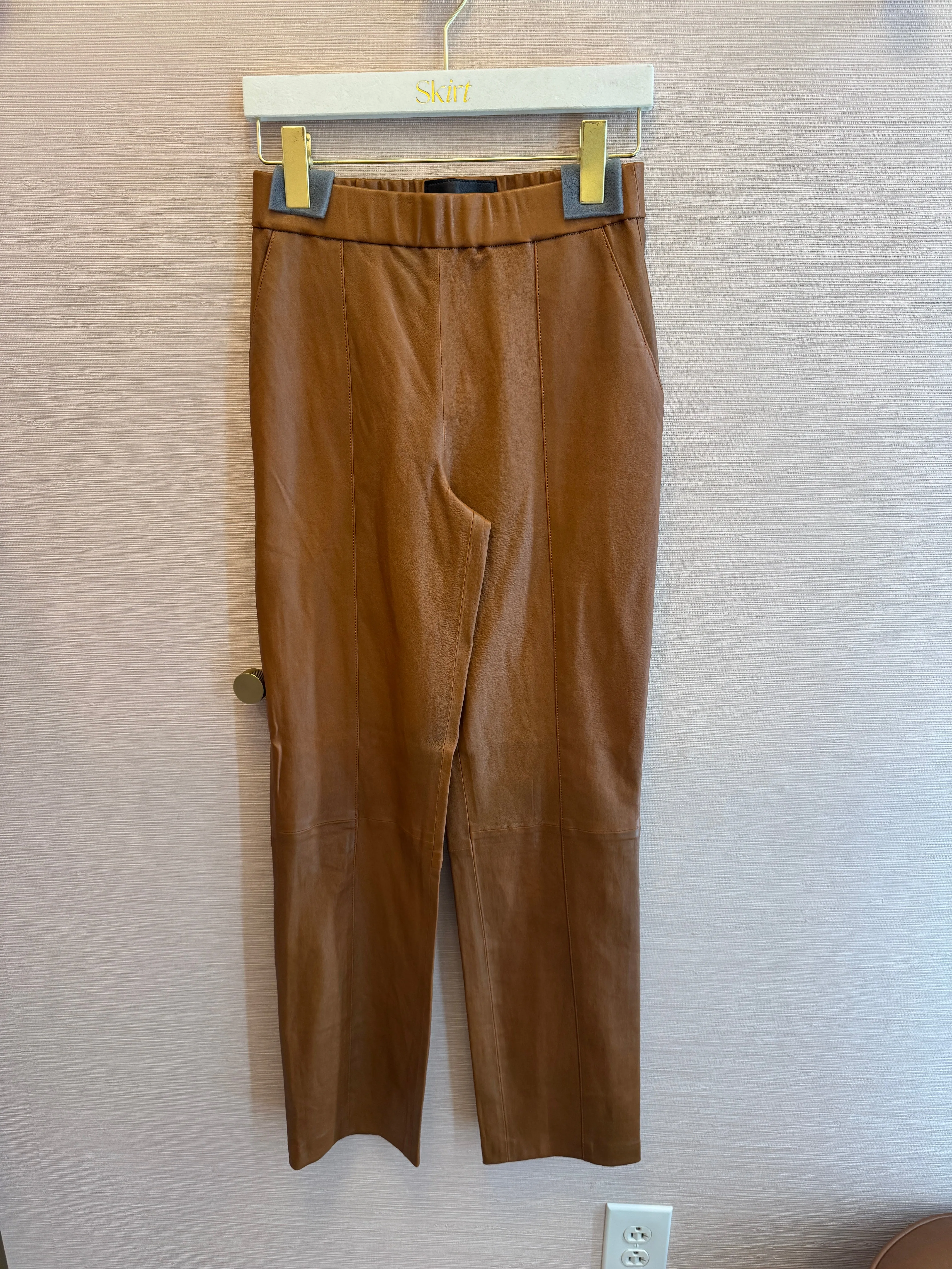 SPRWMN STRAIGHT LEG WITH PINTUCKS NonChafingEdges Stay Dry