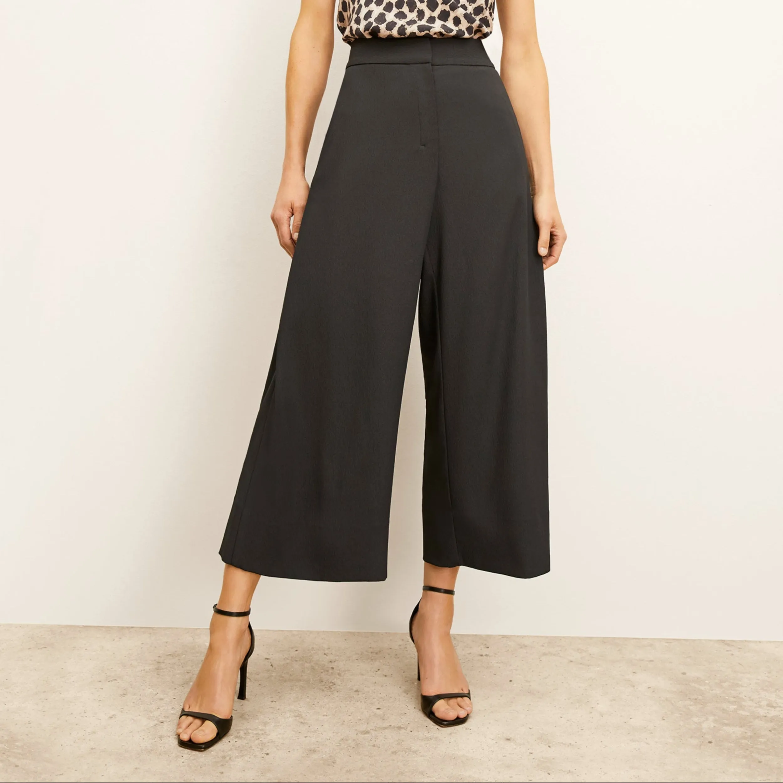 Zhou Culotte - Eco Heavy Soft Wave :: Black VentedBack SnagFreeKnit